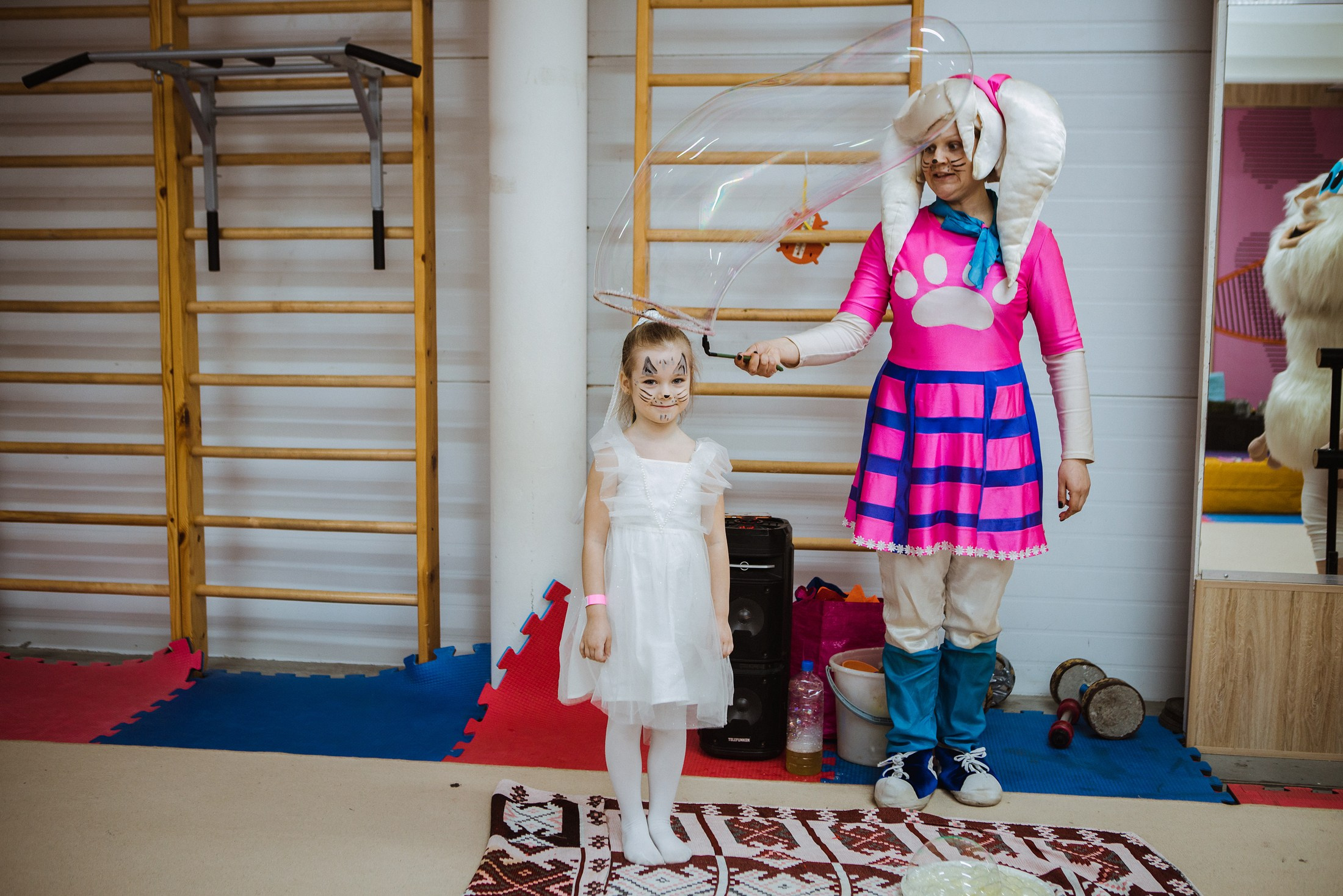 Ника, 5 лет. Батутлет, Волжский. Фотографы в городе Волгограде — Людмила Агеева и Алексей Околелов