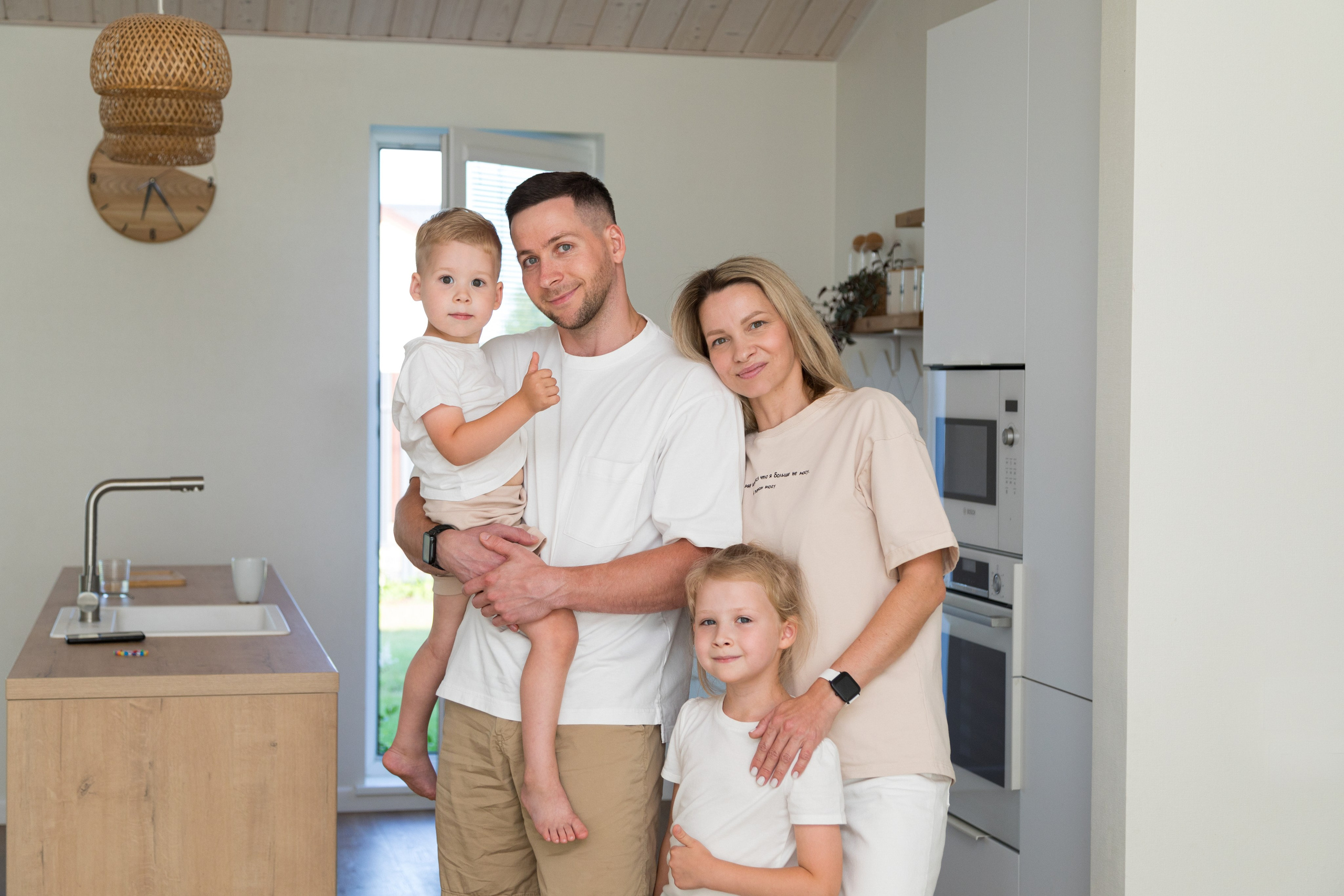 Семейная фотосессия дома. Детский и контент фотограф Надя Волкова Санкт-Петербург