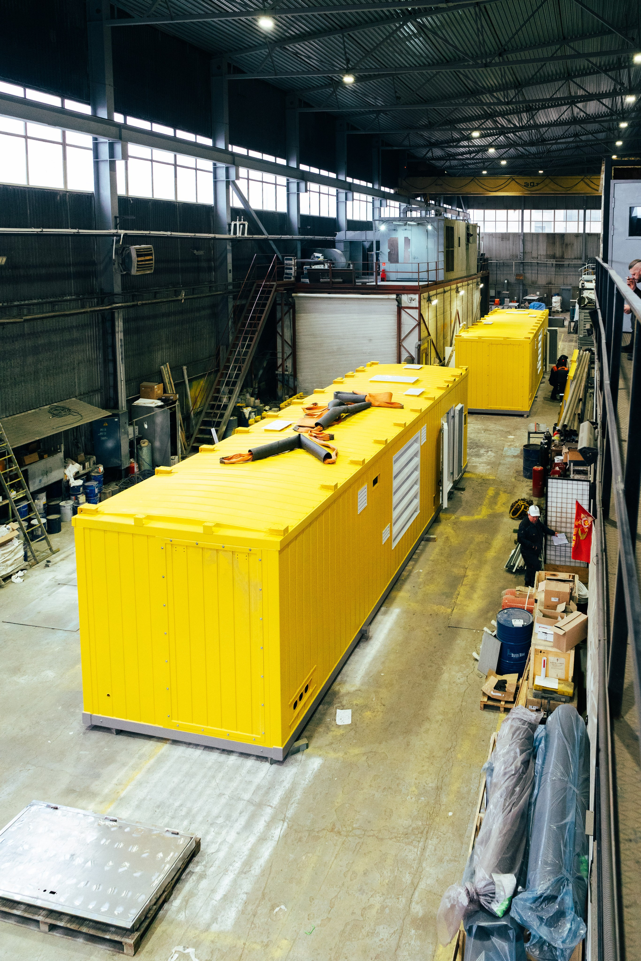 Рабочие цеха компании ПВК. Коммерческий Фотограф Виктор Фоменых