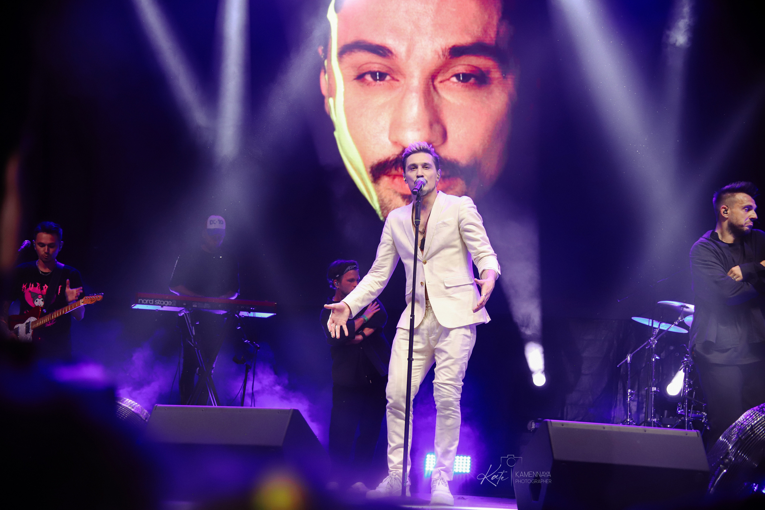 Дима Билан и Ирина Нельсон. День города Выборга. 20.08.2022. Фотограф Екатерина Каменная. Санкт-Петербург