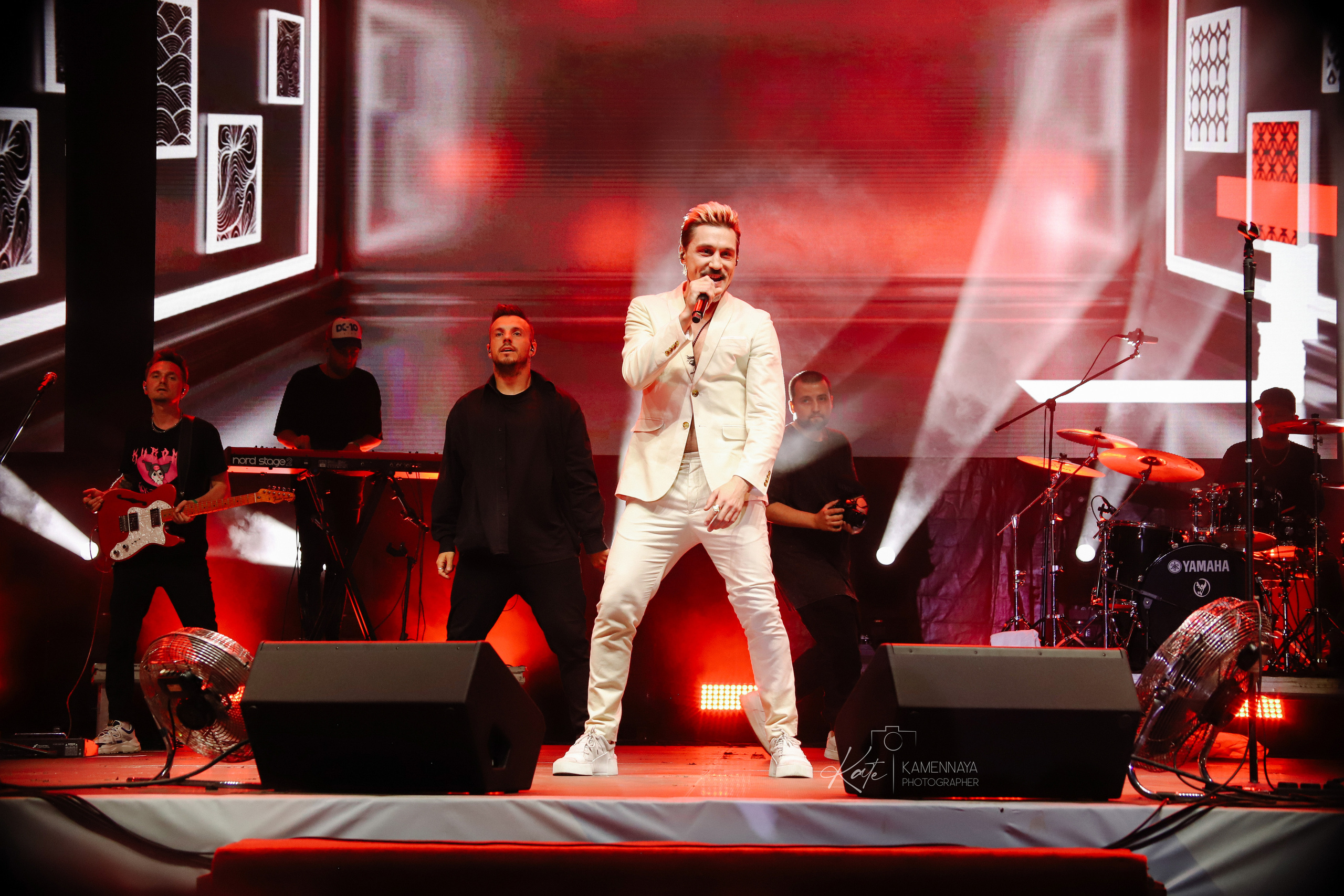 Дима Билан и Ирина Нельсон. День города Выборга. 20.08.2022. Фотограф Екатерина Каменная. Санкт-Петербург