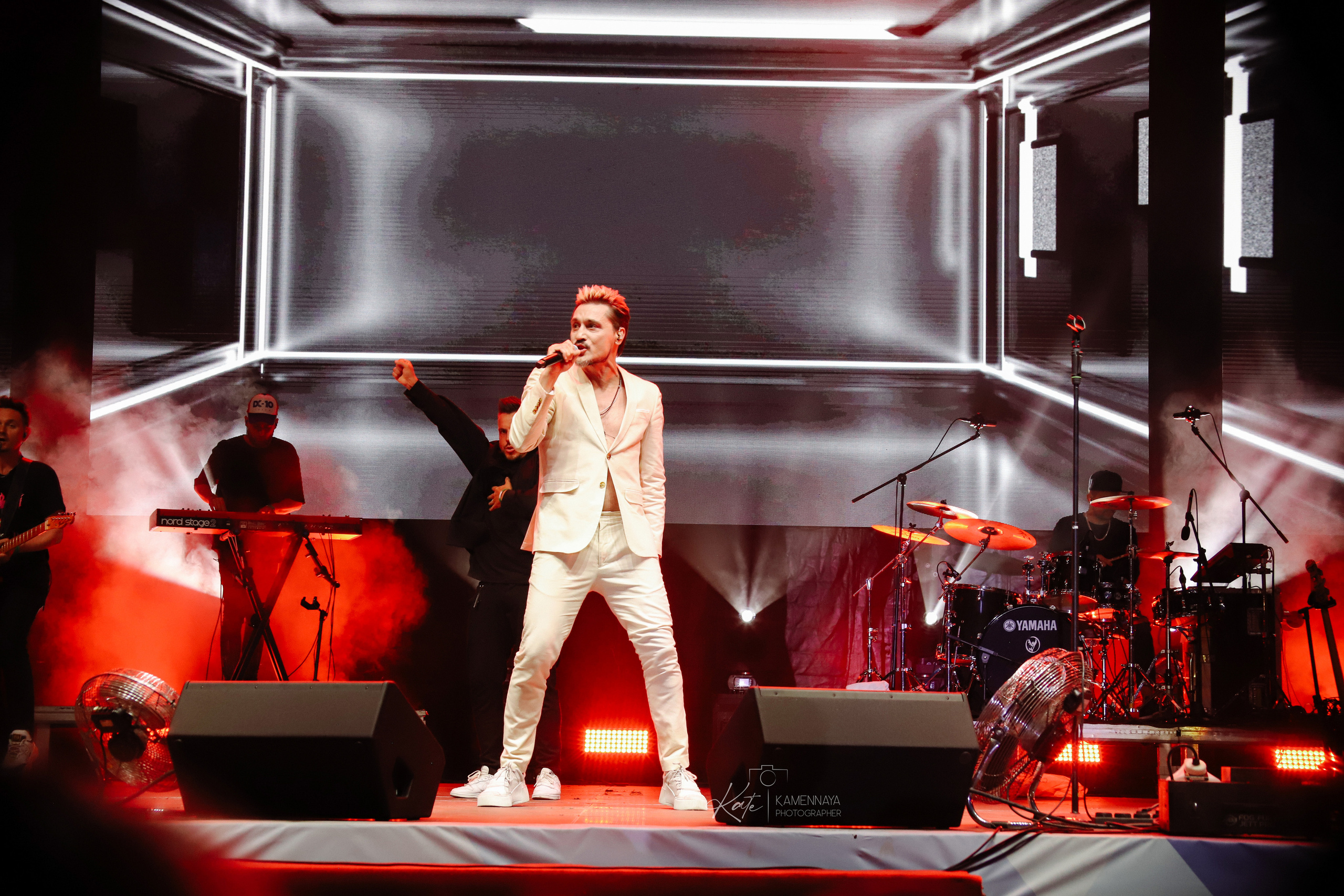 Дима Билан и Ирина Нельсон. День города Выборга. 20.08.2022. Фотограф Екатерина Каменная. Санкт-Петербург