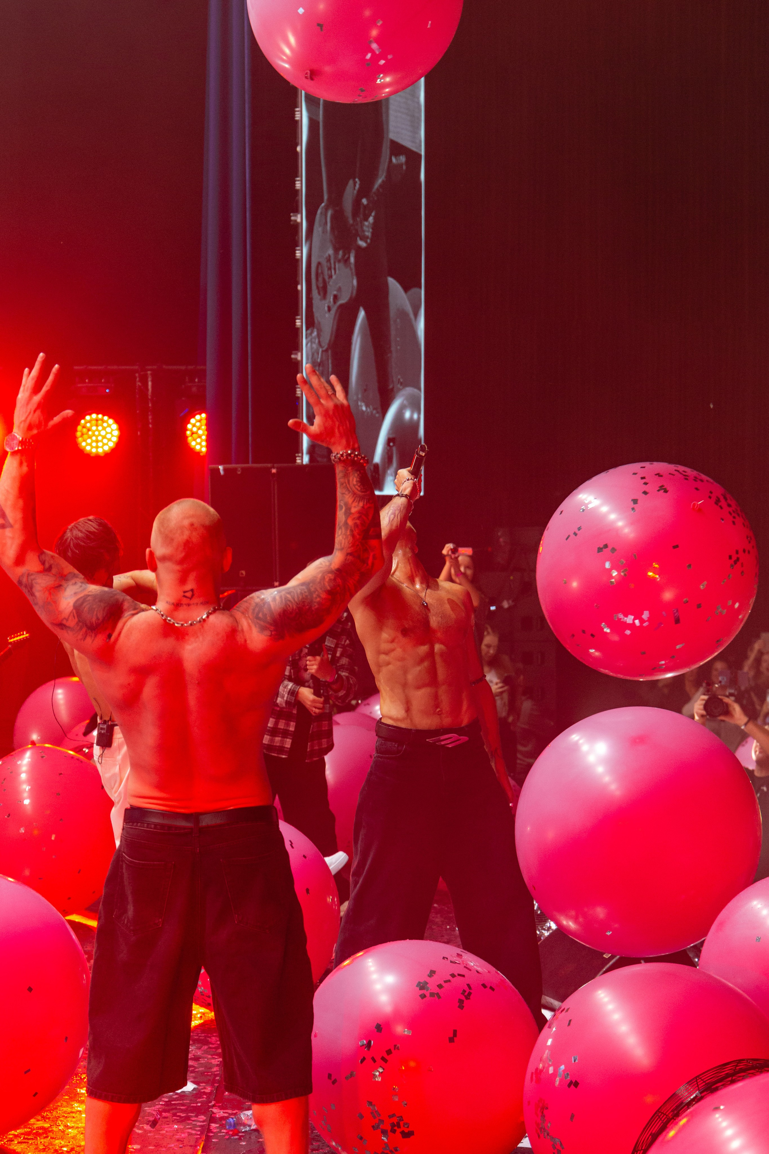 Концерт Лёши Свика