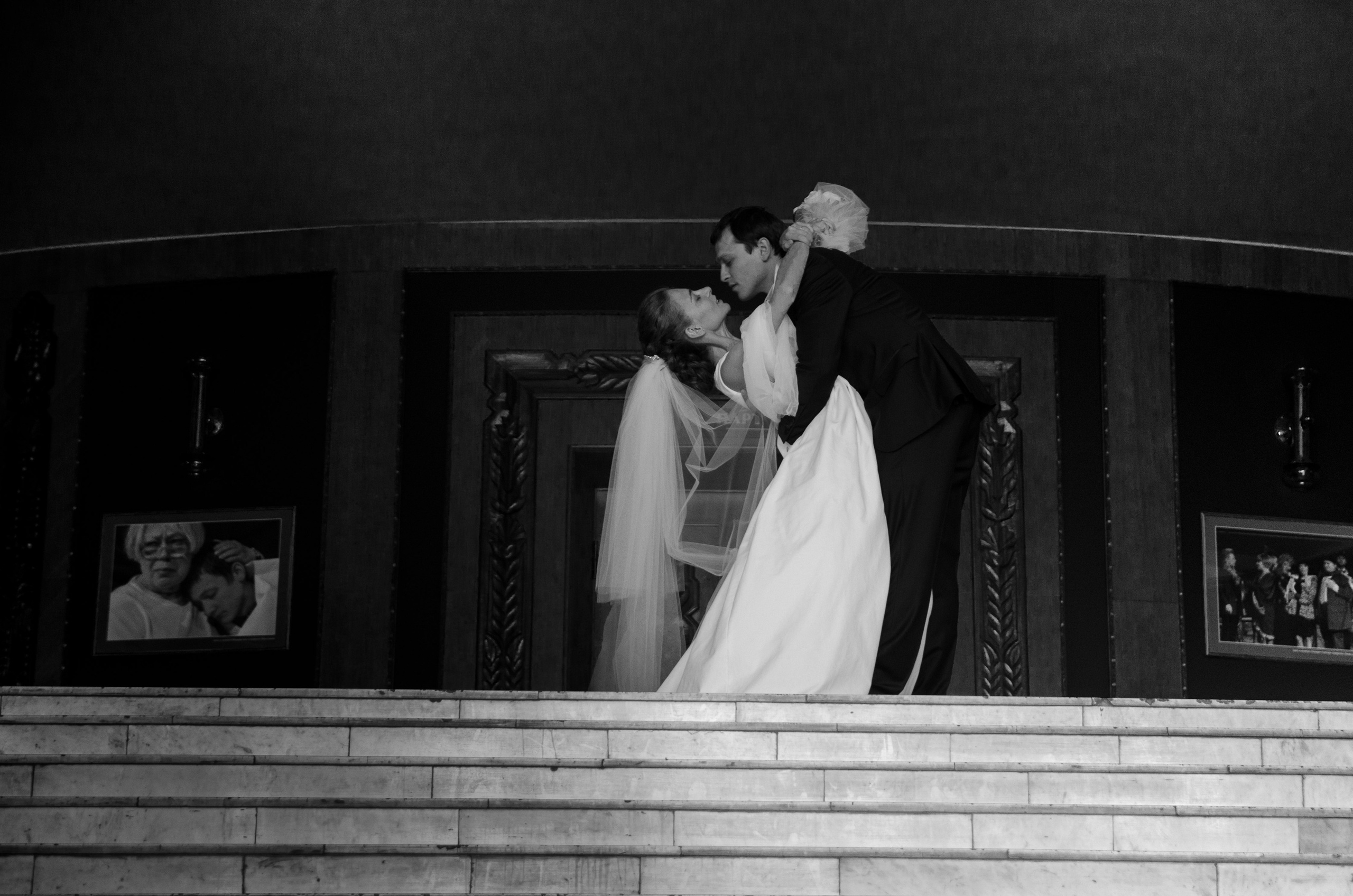 Художественная свадебная фотосессия в городе. Фотограф в Витебске Сергей Томашев