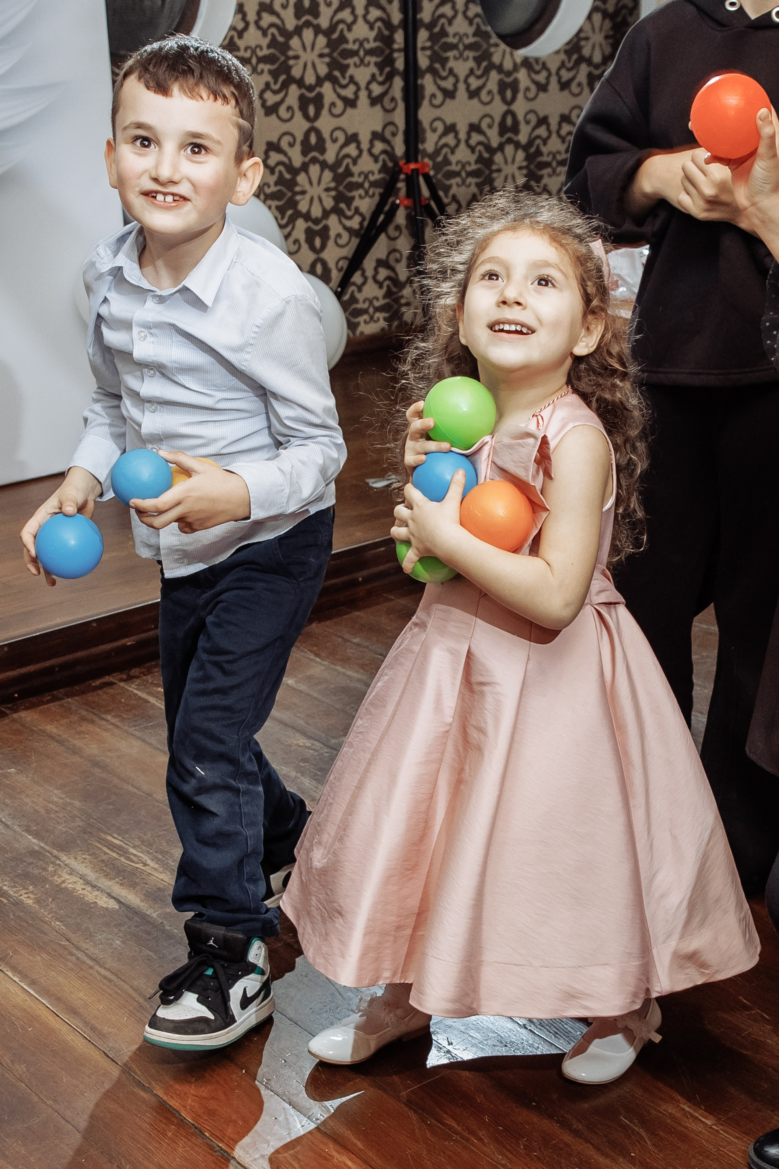 Крестины и день рождения. Семейный фотограф на крещение и венчание