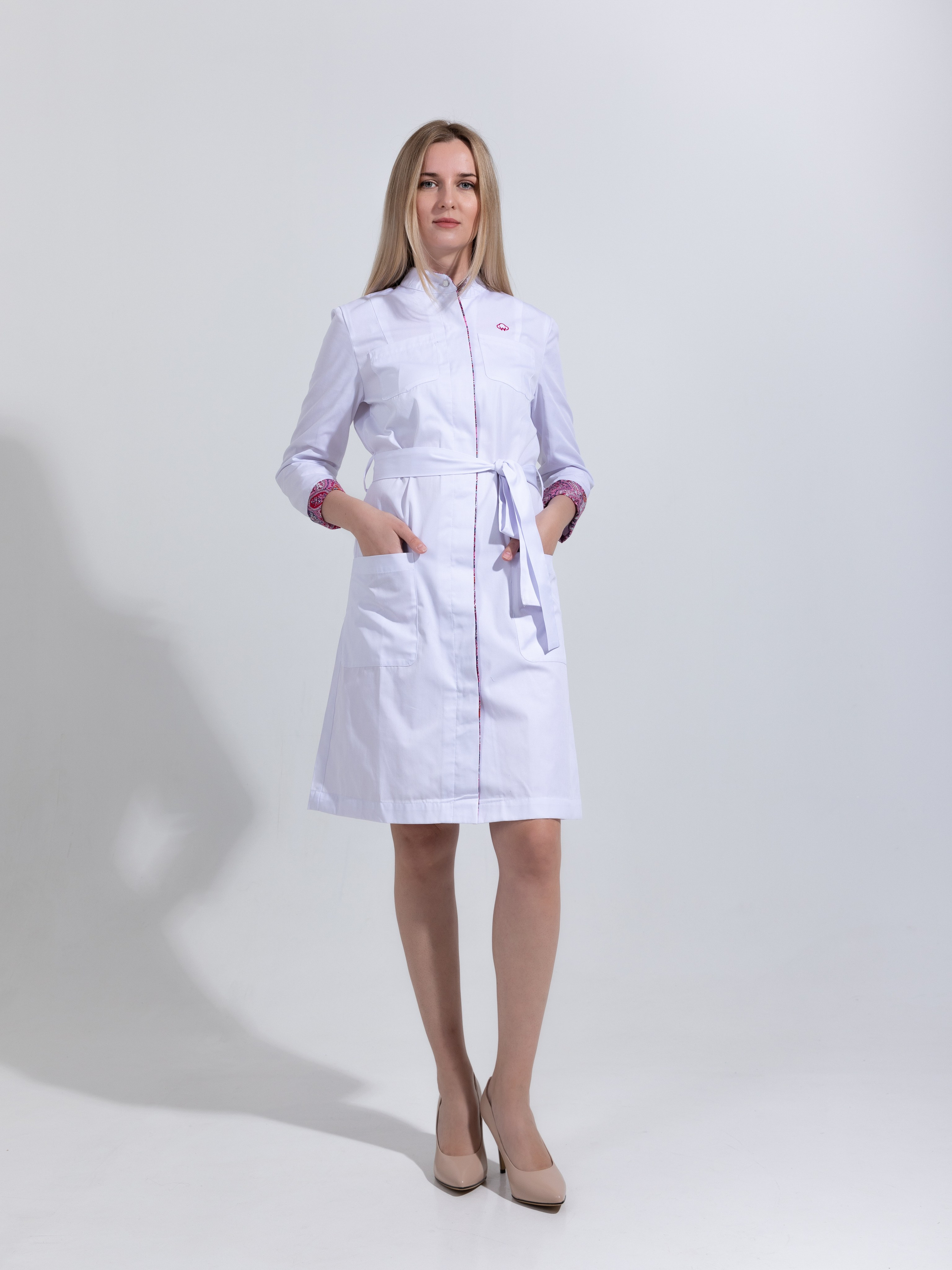 White Wears медицинская одежда премиум качества. Фотограф FOTOBANKA