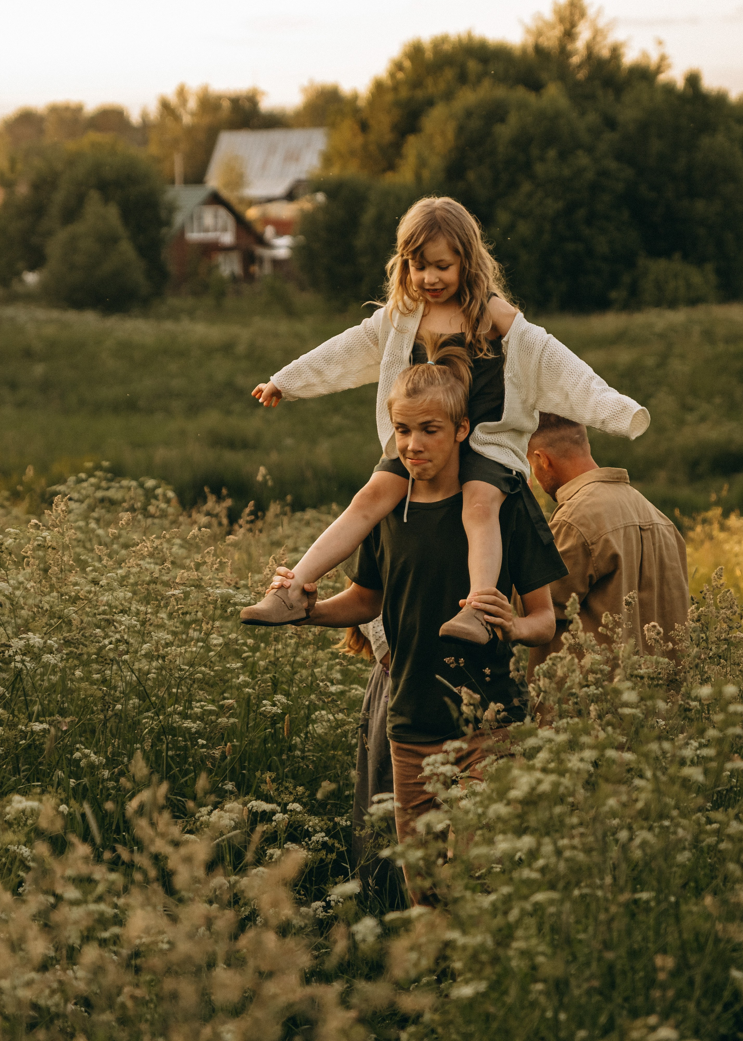Наталья, Дмитрий, Артем, Леша и Аглая. Семейный фотограф В Москве Александра Дейкун