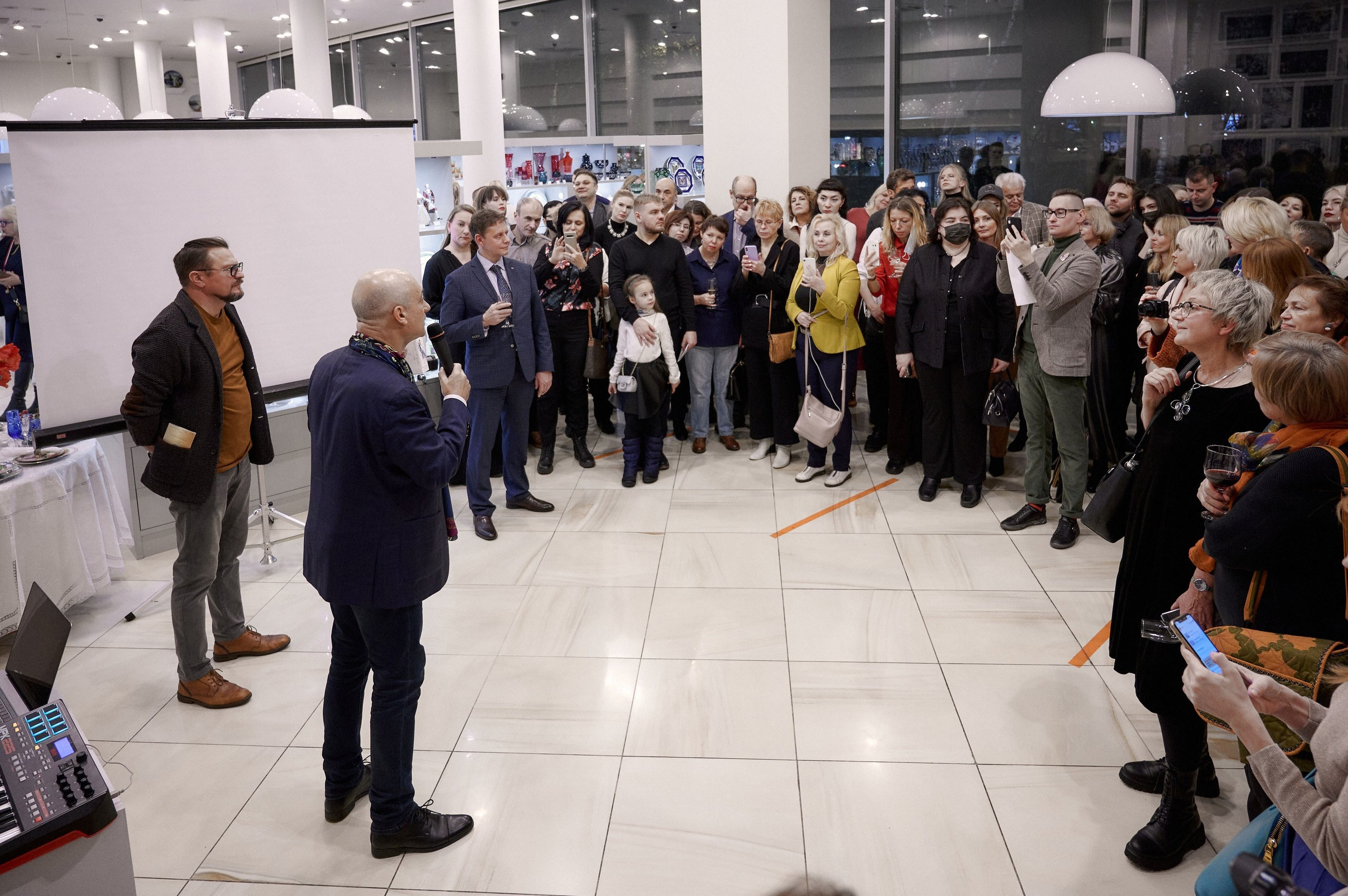 Императорский фарфоровый завод и Misha Lenn. 2022. Дима Бабушкин. Фотограф. Подиум. Репортаж. Творчество. Дорого
