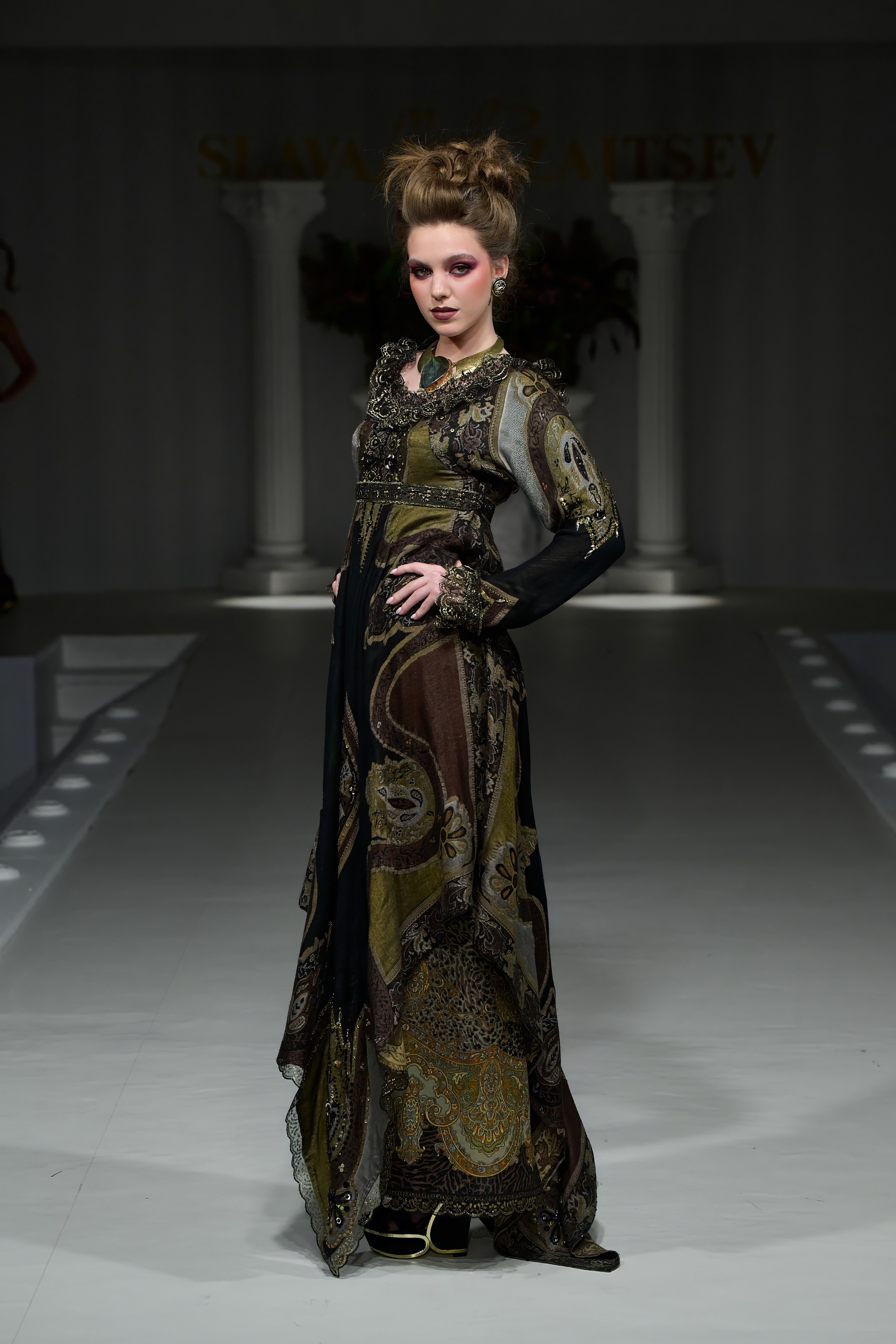 Slava&Yegor Zaitsevs. Показ-спектакль «Воспоминание». 21 июня 2025. Дима Бабушкин. Фотограф. Подиум. Репортаж. Творчество. Дорого