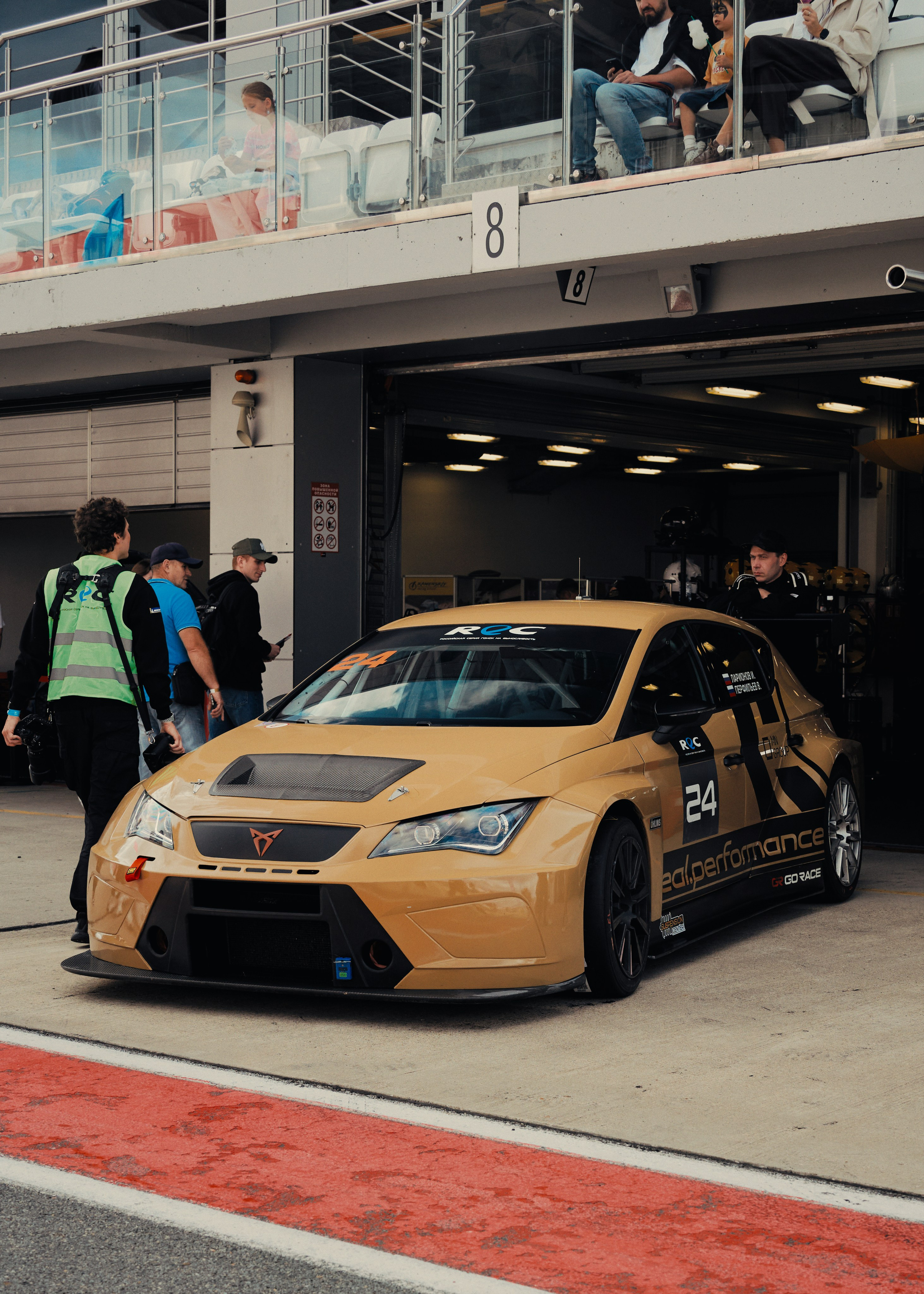 REC 2025. Автомобильный и коммерческий фотограф Москва