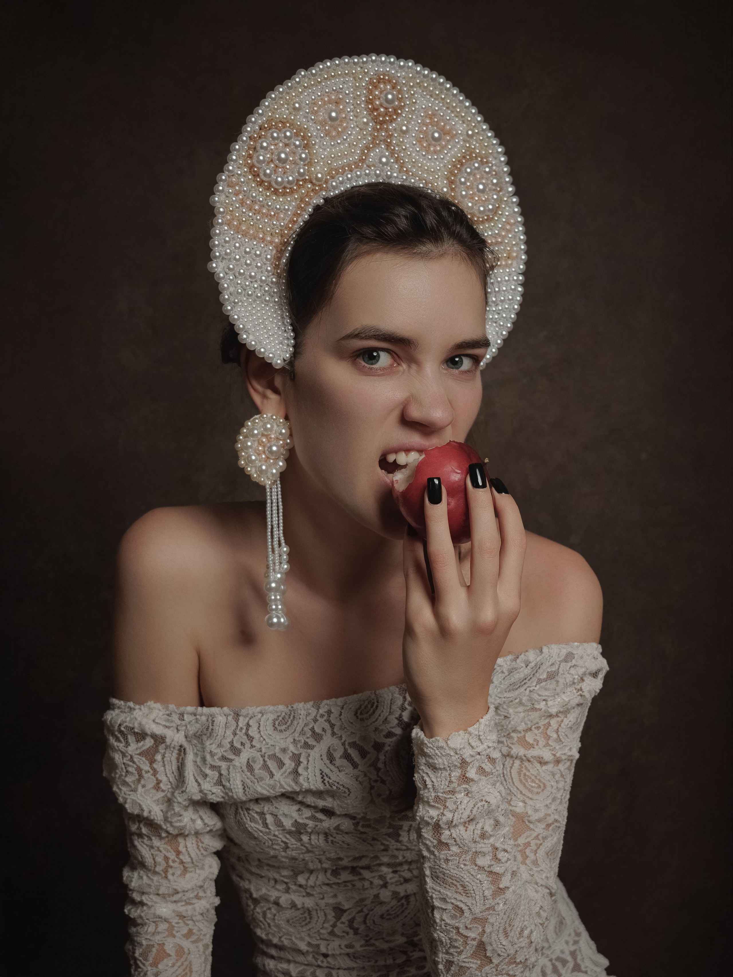 Fashion. MARINA MANUCHARIAN