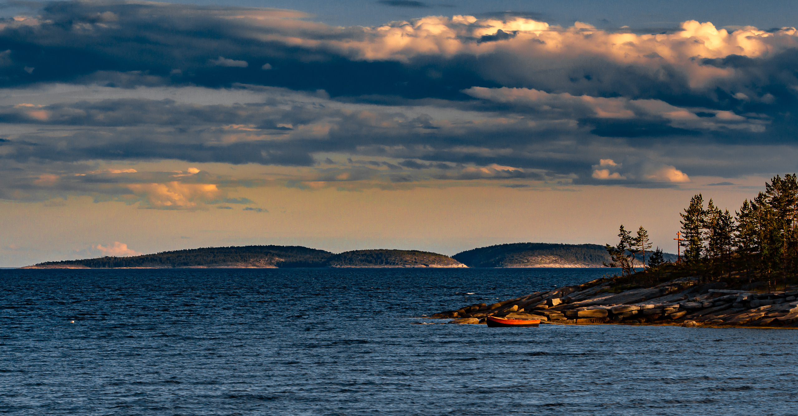 Остров Коткано́. Фотограф — путешественник Светлана Романовская