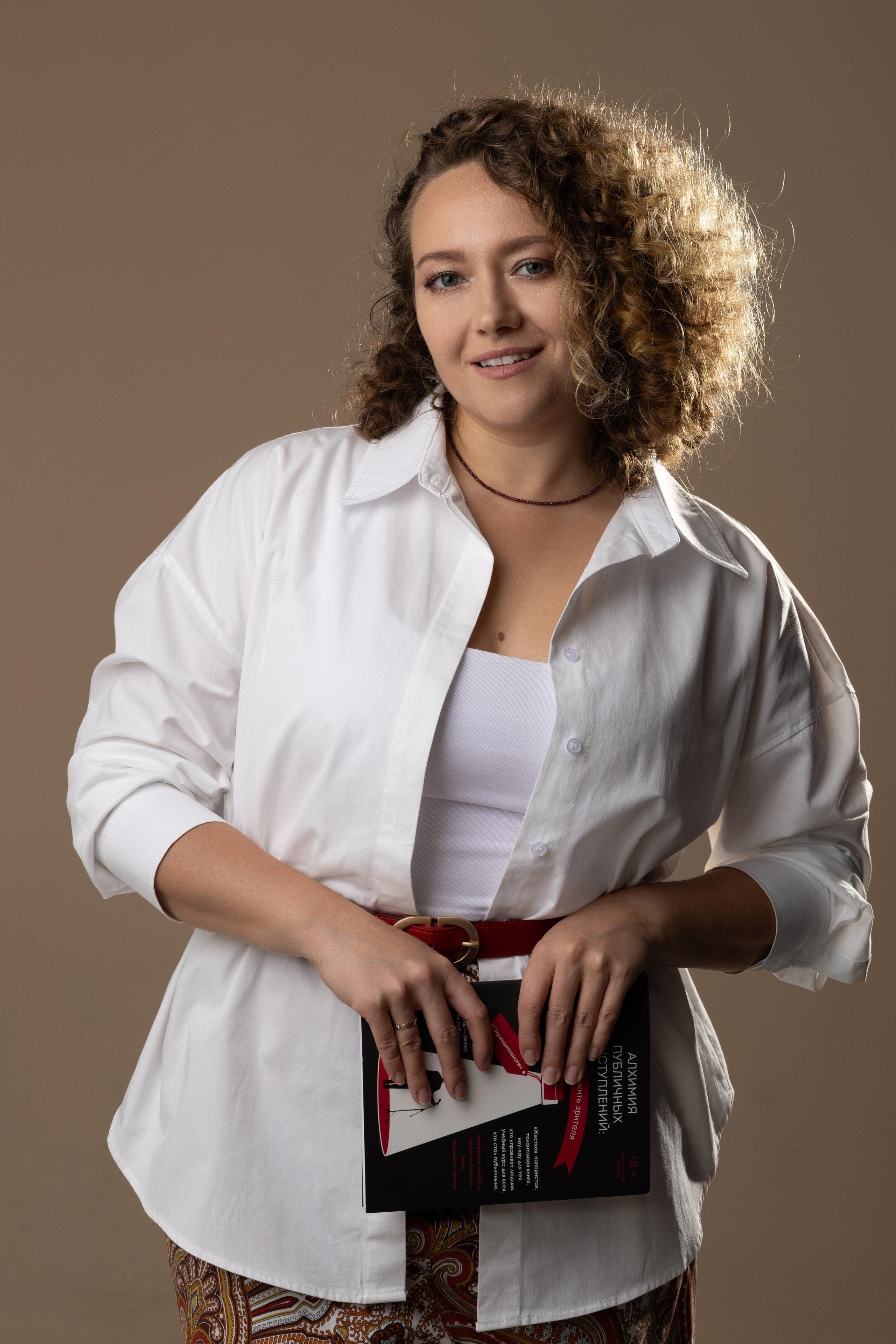 Женский портрет в студии. Семейный фотограф в Дзержинске Наталья Лаэтина