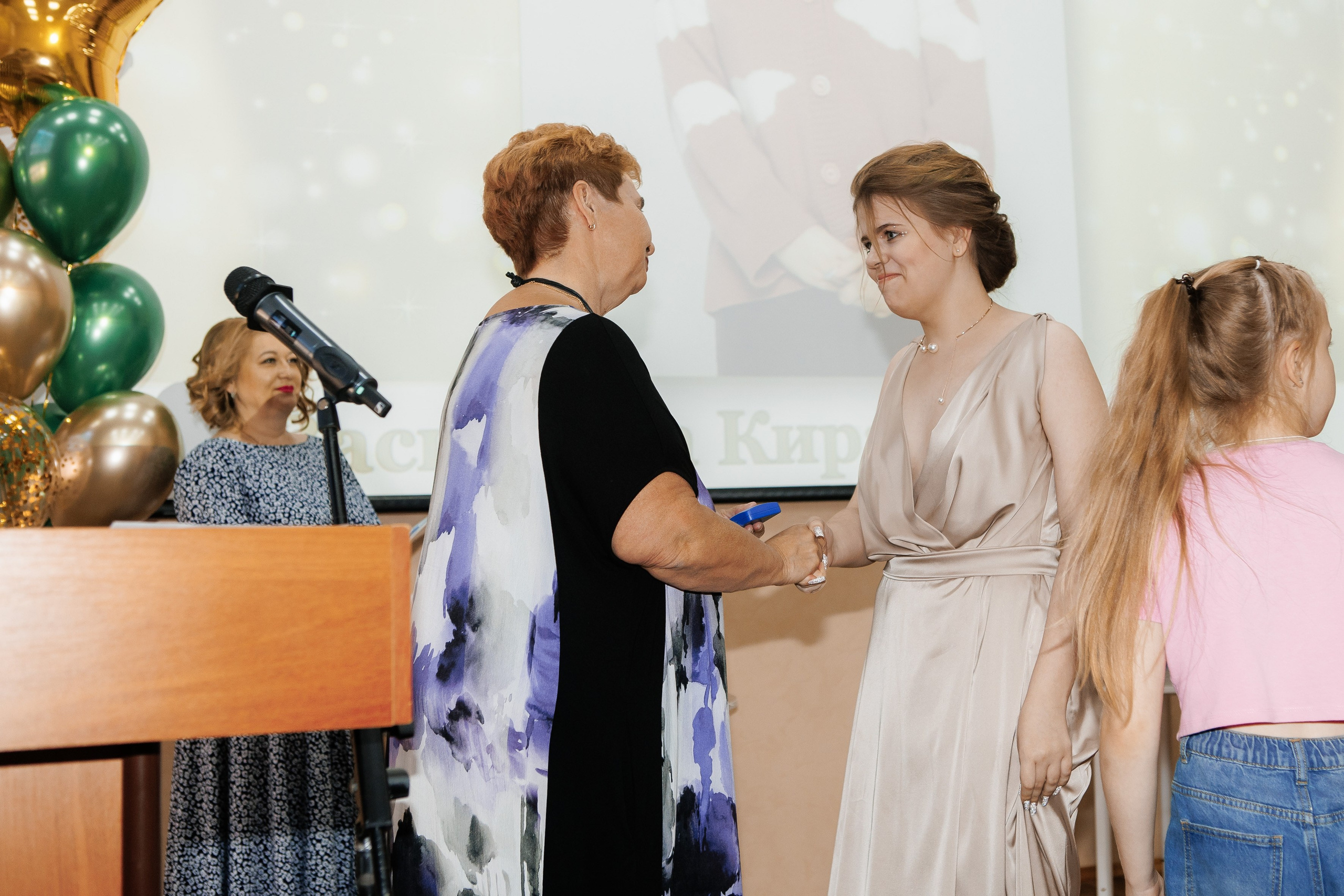 Выпускной Гимназия 12 2024 г. Свадебный и портретный Фотограф в Липецке Дмитрий Котюков