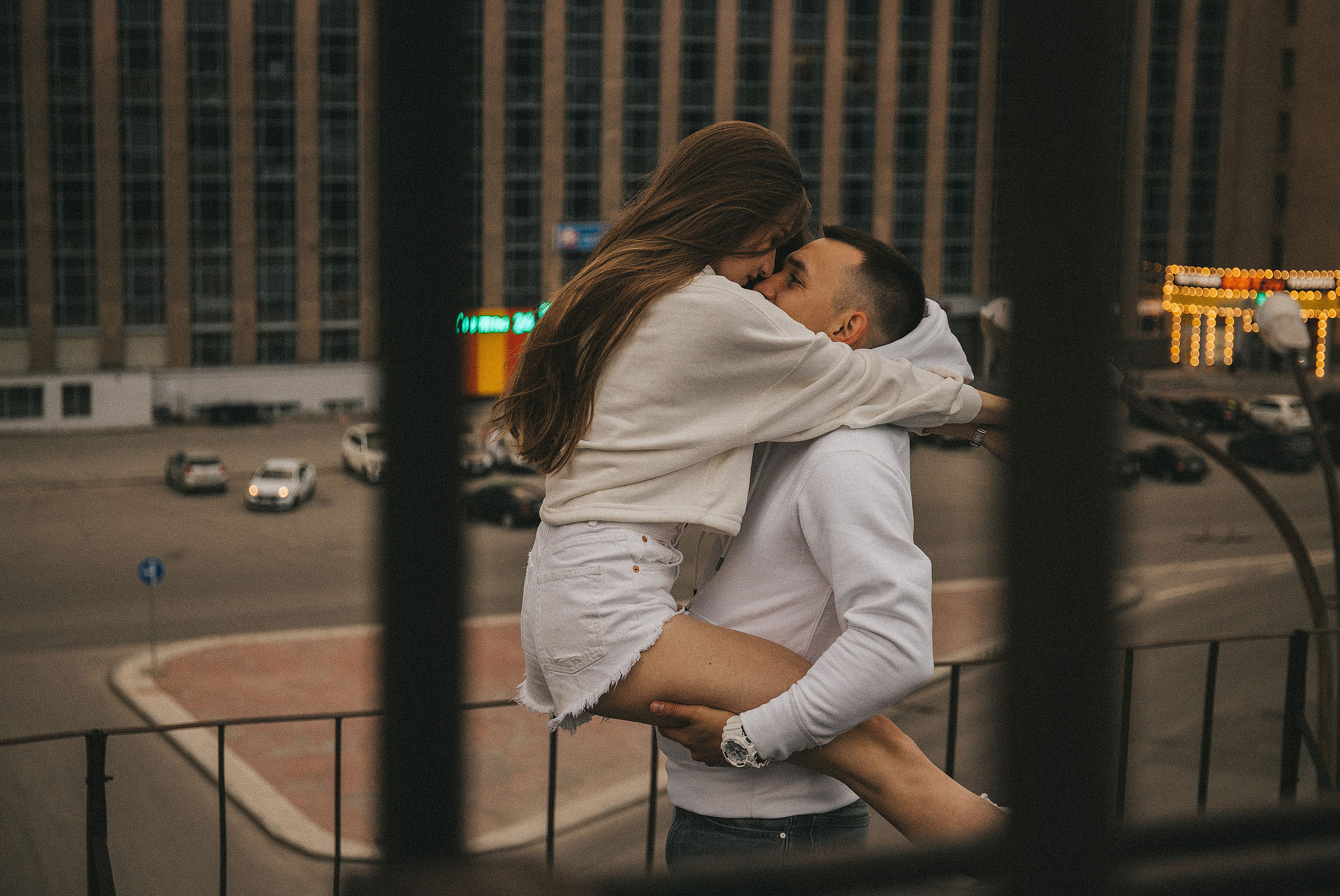 Love Story в Екатеринбурге на крыше. Свадебный фотограф в Екатеринбурге Илья Корсаков