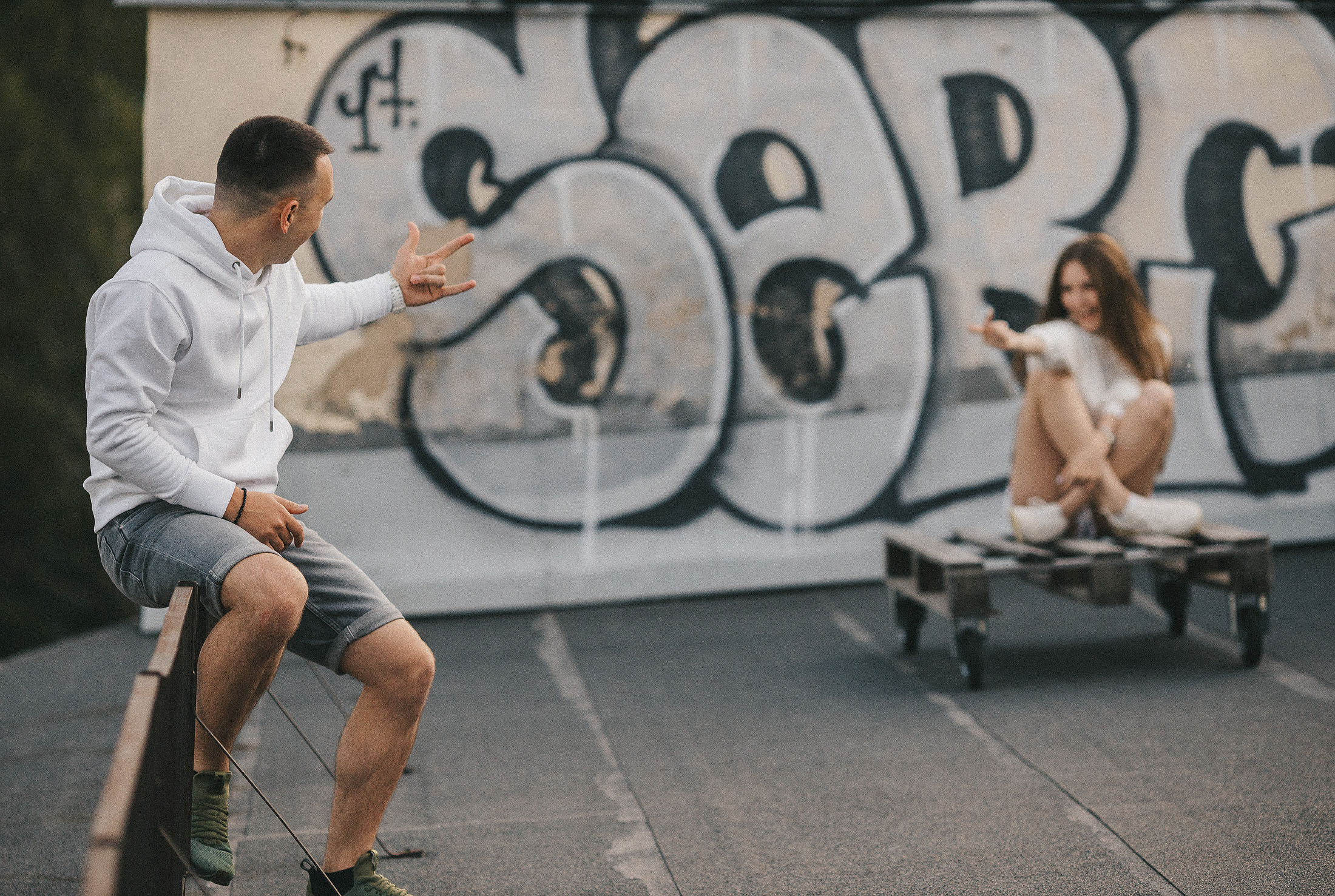 Love Story в Екатеринбурге на крыше. Свадебный фотограф в Екатеринбурге Илья Корсаков