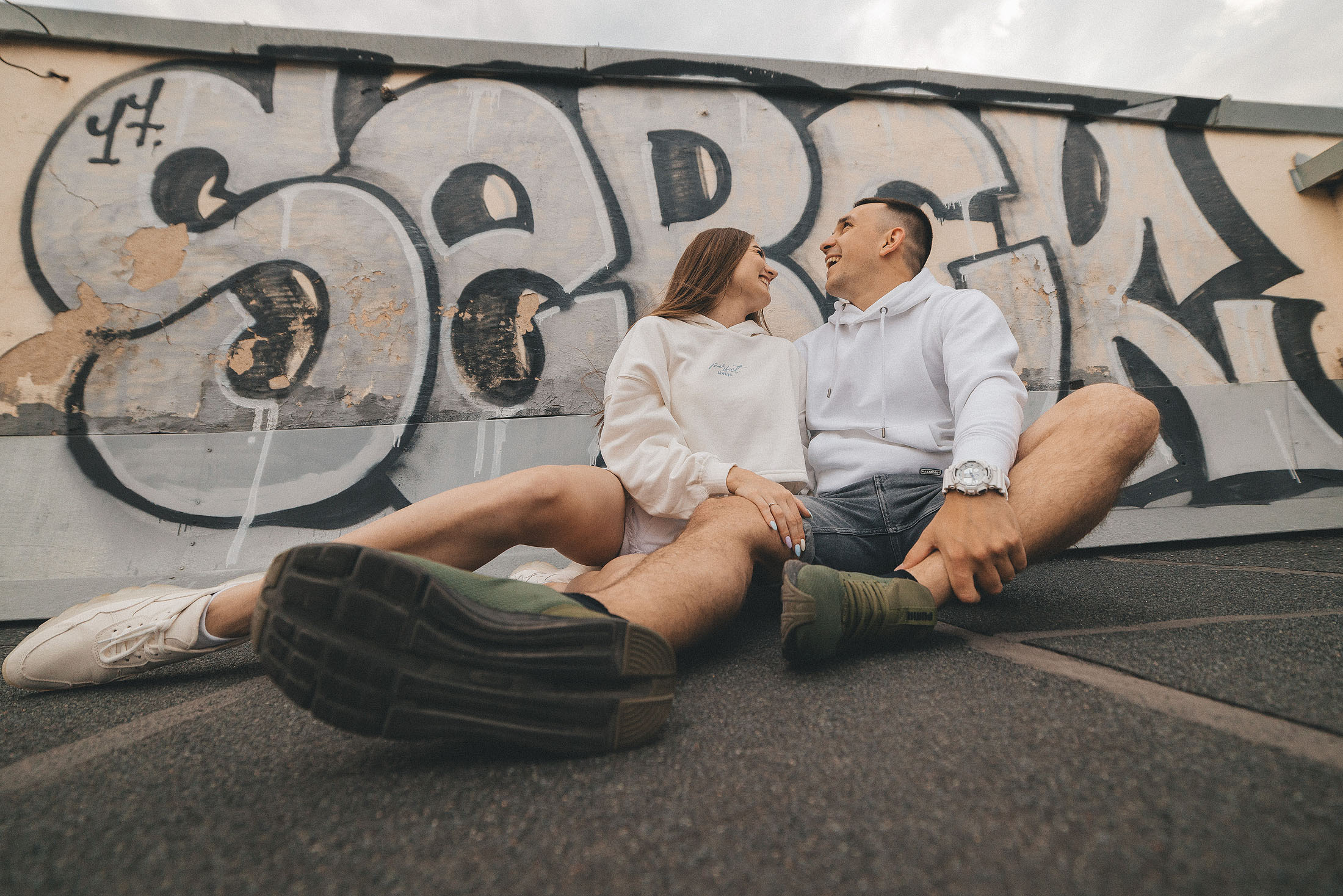 Love Story в Екатеринбурге на крыше. Свадебный фотограф в Екатеринбурге Илья Корсаков