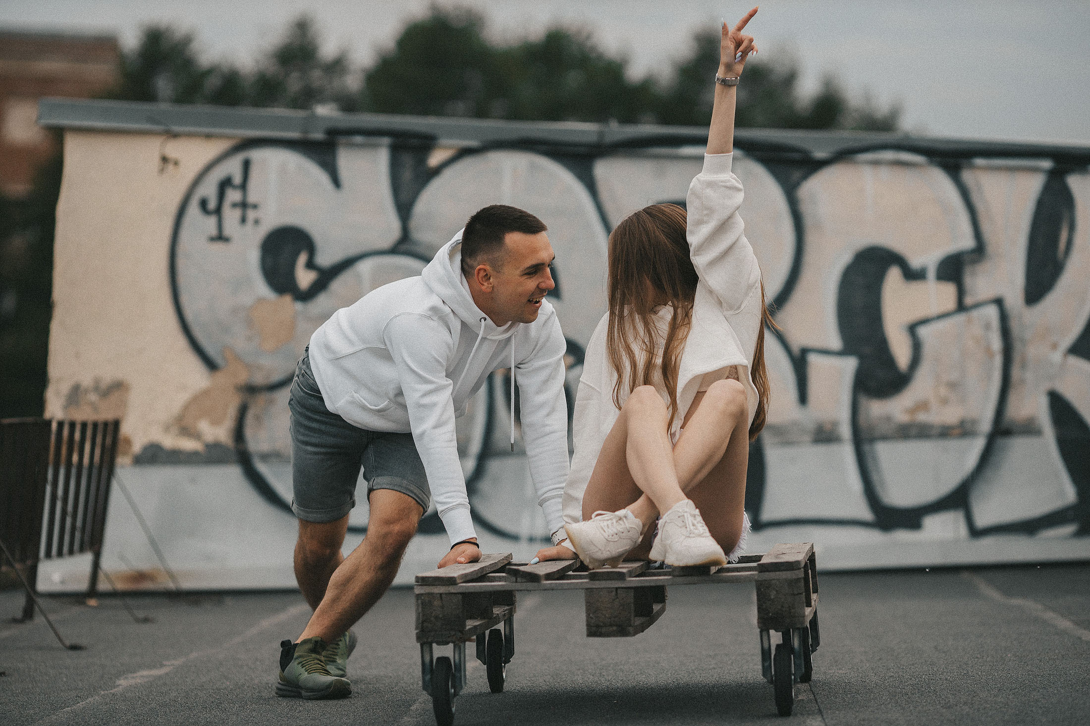 Love Story в Екатеринбурге на крыше. Свадебный фотограф в Екатеринбурге Илья Корсаков