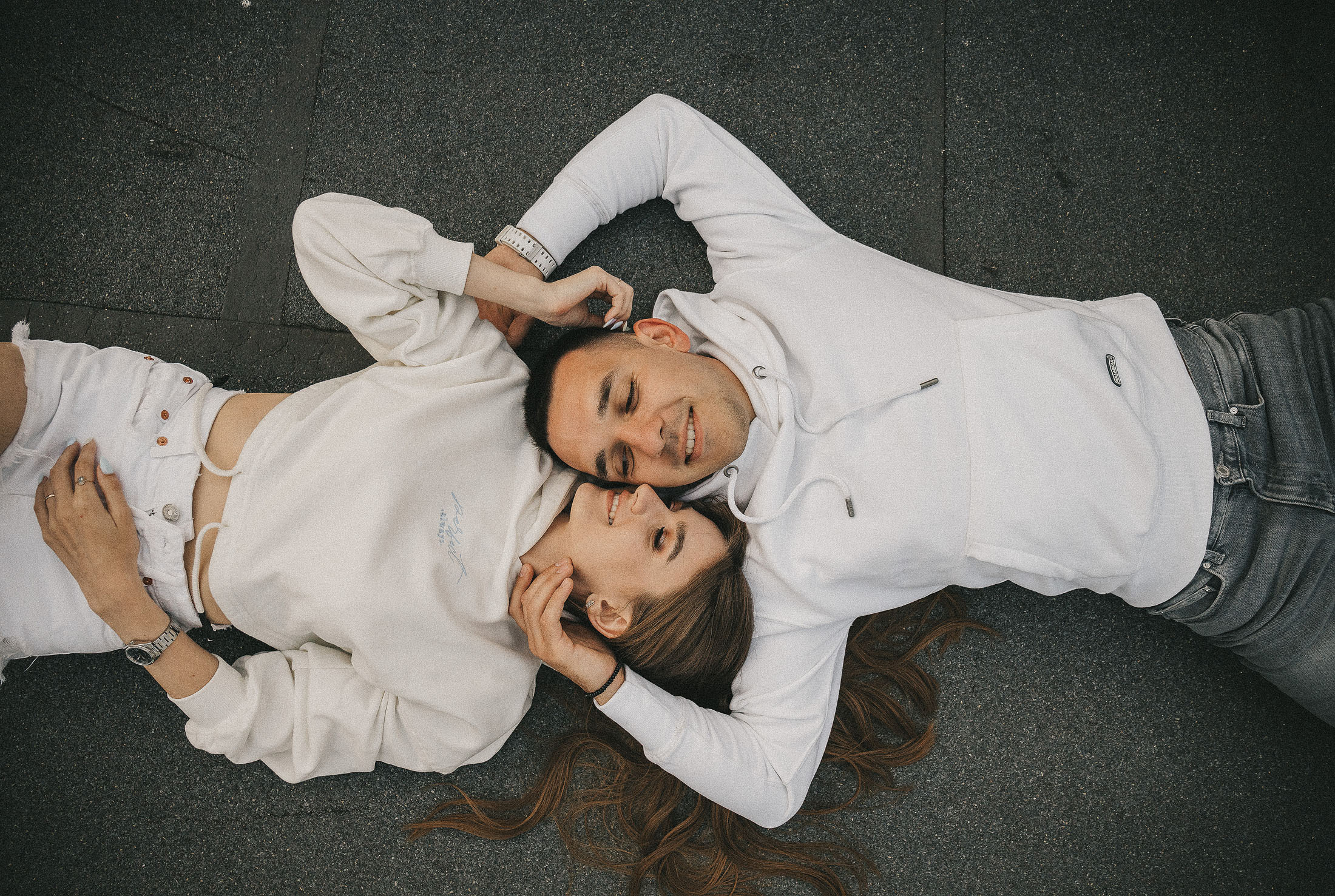 Love Story в Екатеринбурге на крыше. Свадебный фотограф в Екатеринбурге Илья Корсаков