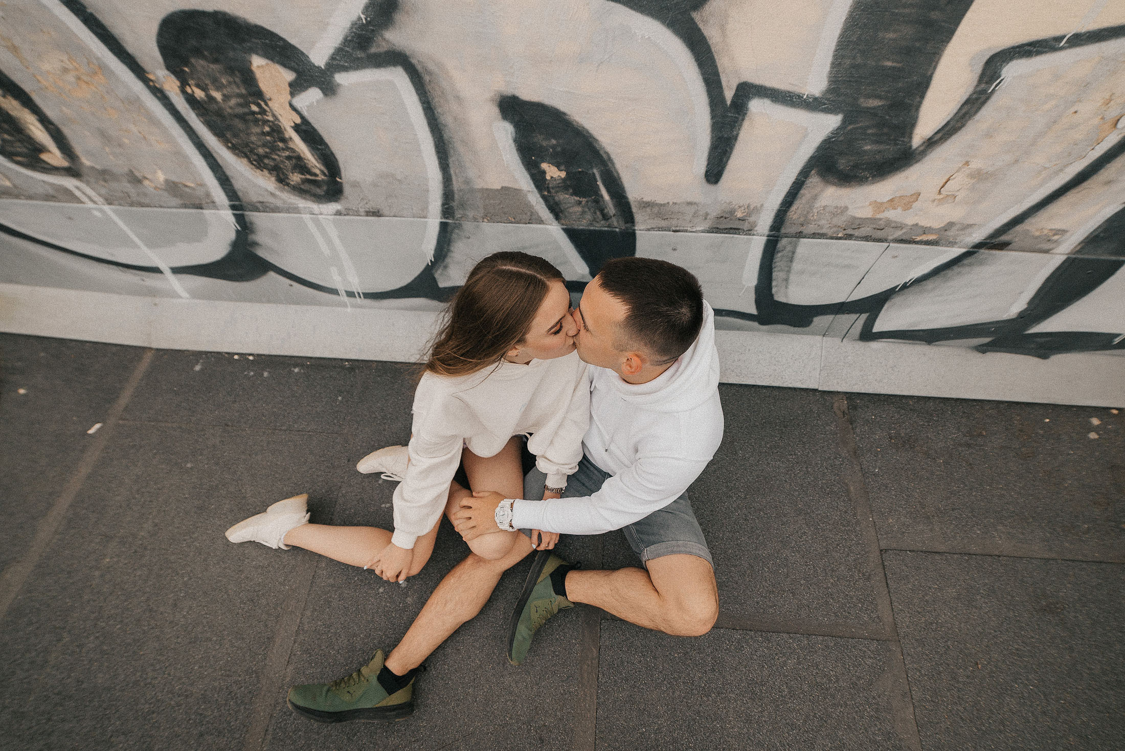 Love Story в Екатеринбурге на крыше. Свадебный фотограф в Екатеринбурге Илья Корсаков