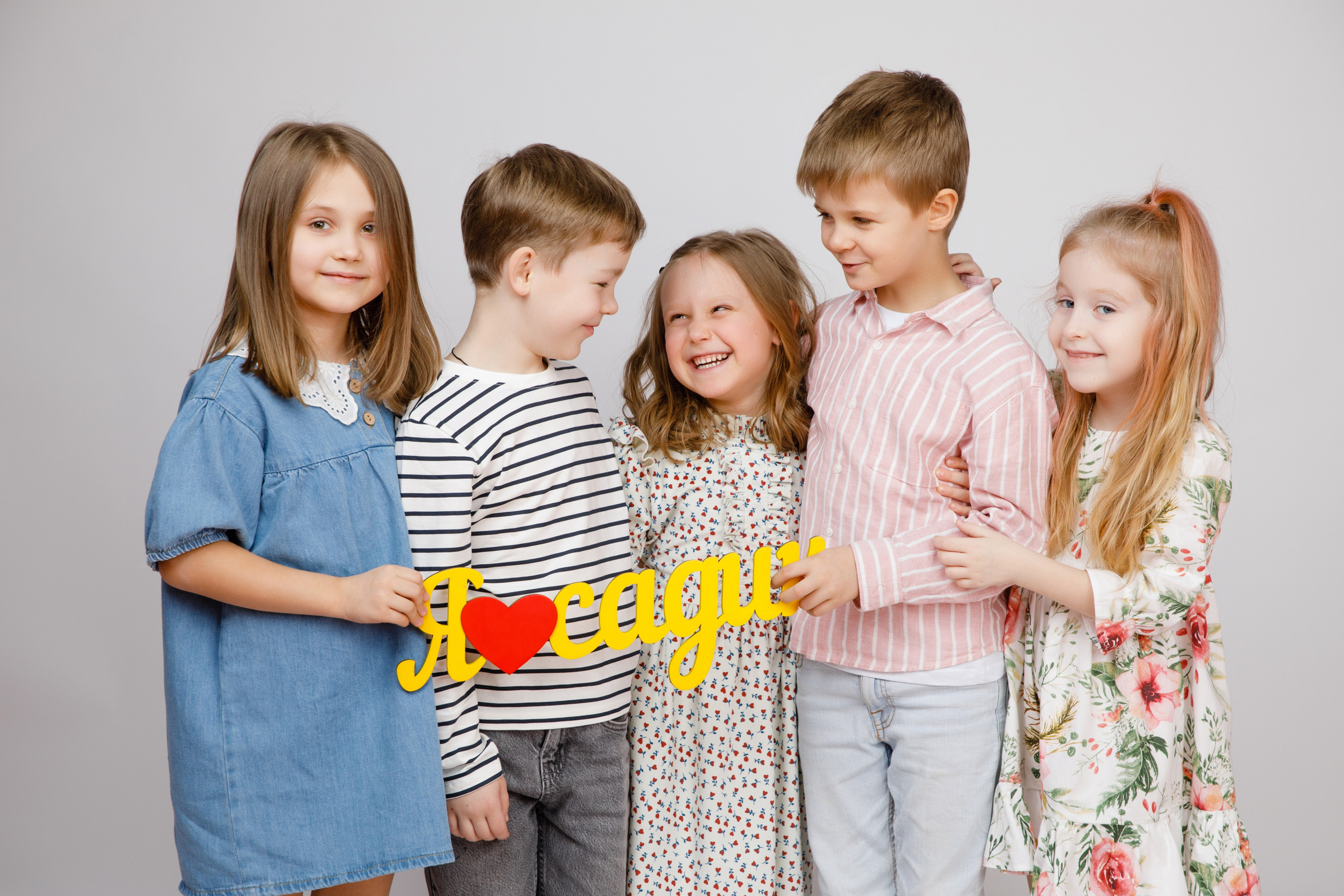 ГРУППОВЫЕ ФОТОГРАФИИ. Выпускные альбомы в Москве FOTOVMESTE