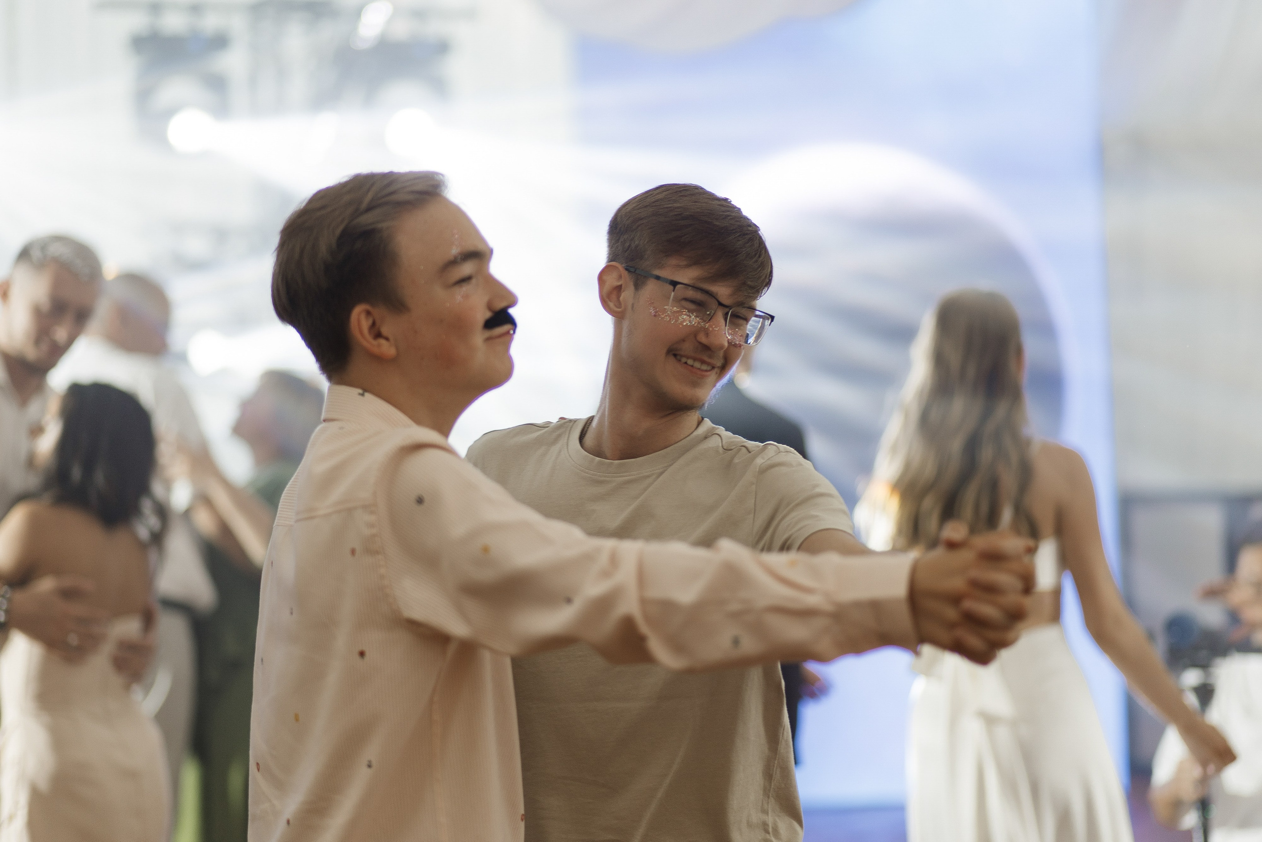 Вот такая заварушка. Свадебный фотограф Саша Базенко