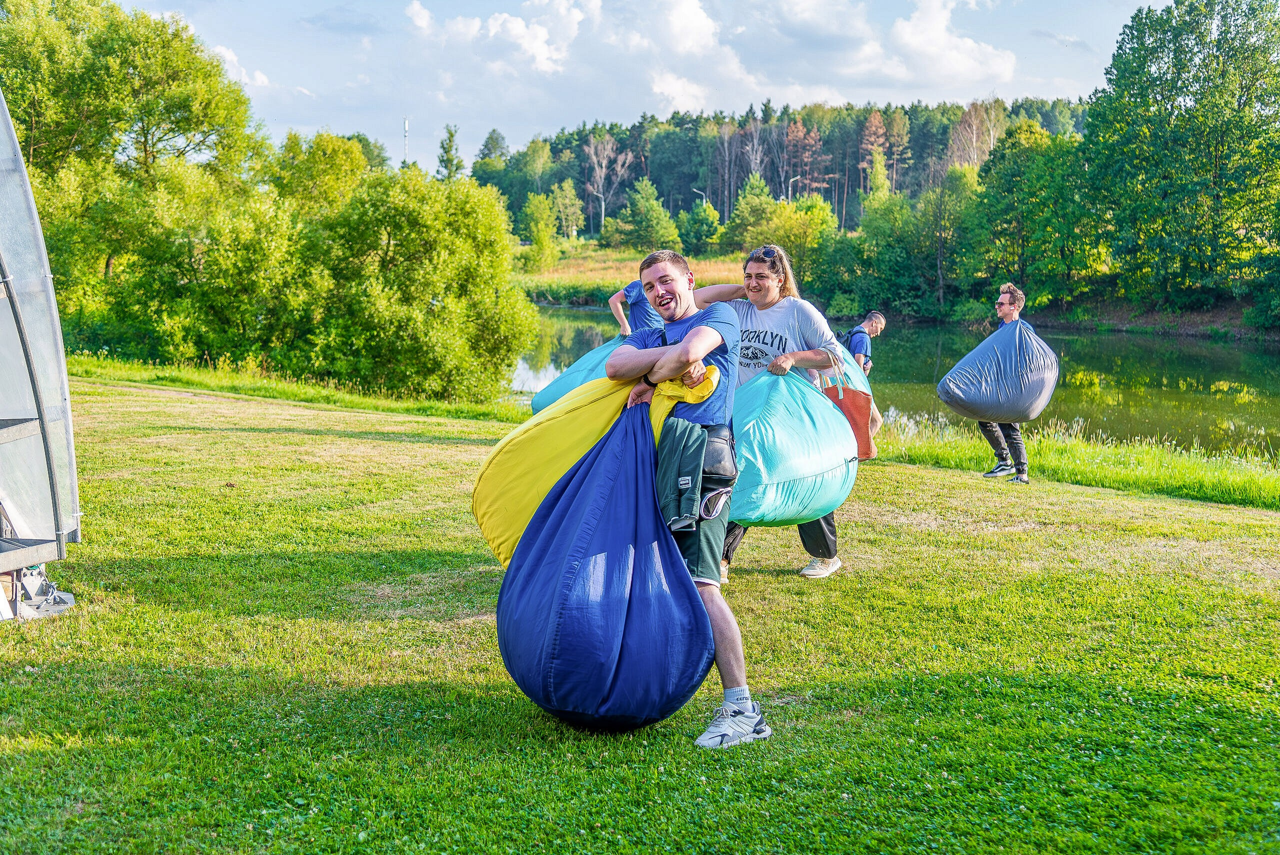 Репортажная фотосъемка для бизнеса, рекламные проекты, выставки, конференции. &nbsp;Стоимость:&nbsp; &nbsp; &nbsp;(7 000р./час)   (2 часа&nbsp;— 12 000р.)   (&nbsp;3 часа&nbsp;— 15 000р.)     (6 часов&nbsp;— 25 000р.)   (&nbsp;полный&nbsp; день 10 часов&nbsp;— 35 000р.)  Быстрая обработка фото   (Готовность фото от&nbsp;1 до&nbsp;4 дней)&nbsp;