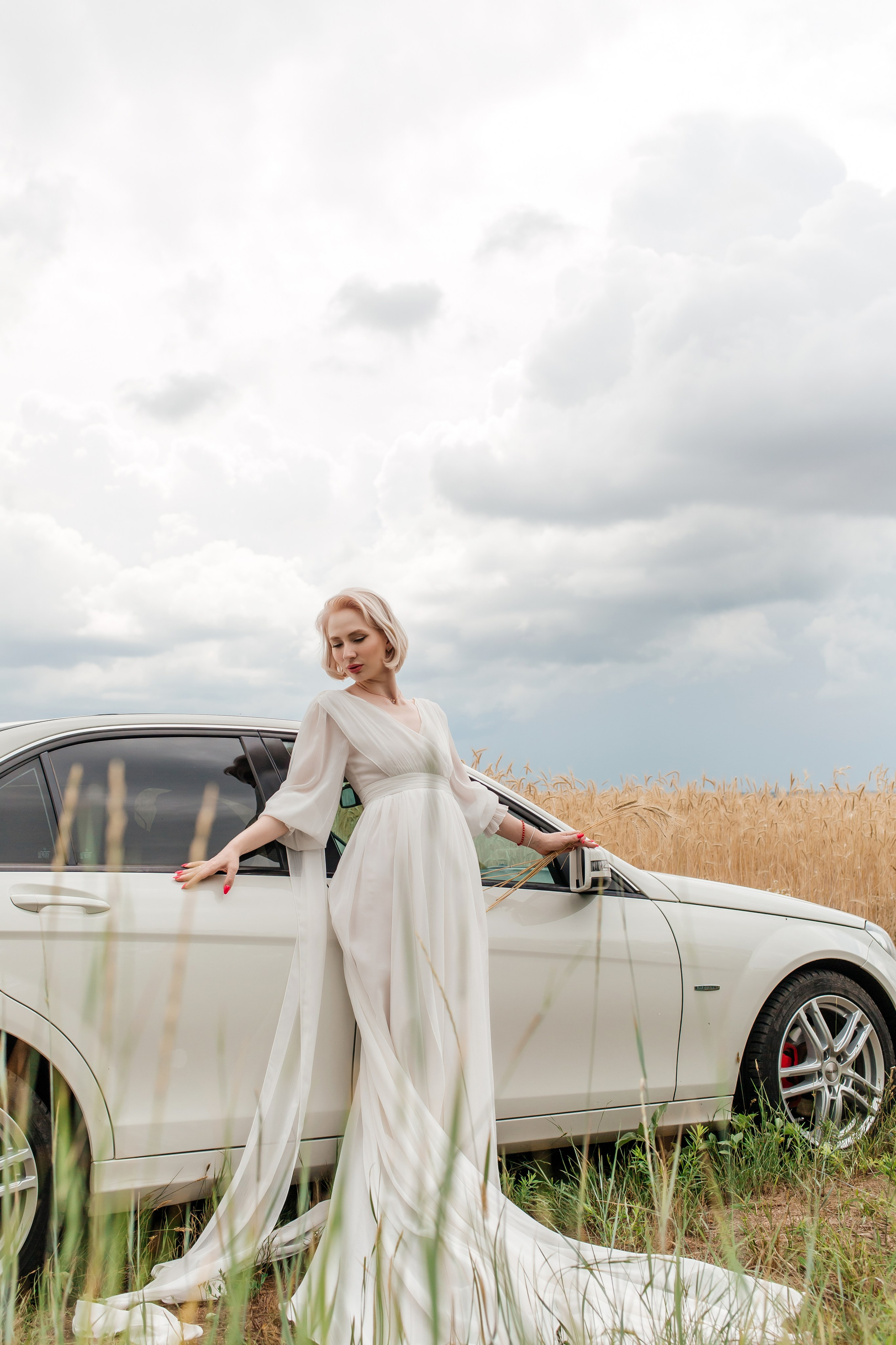 Александра фотосессия в поле. Женский фотограф в Оренбурге Ирина Заводчикова