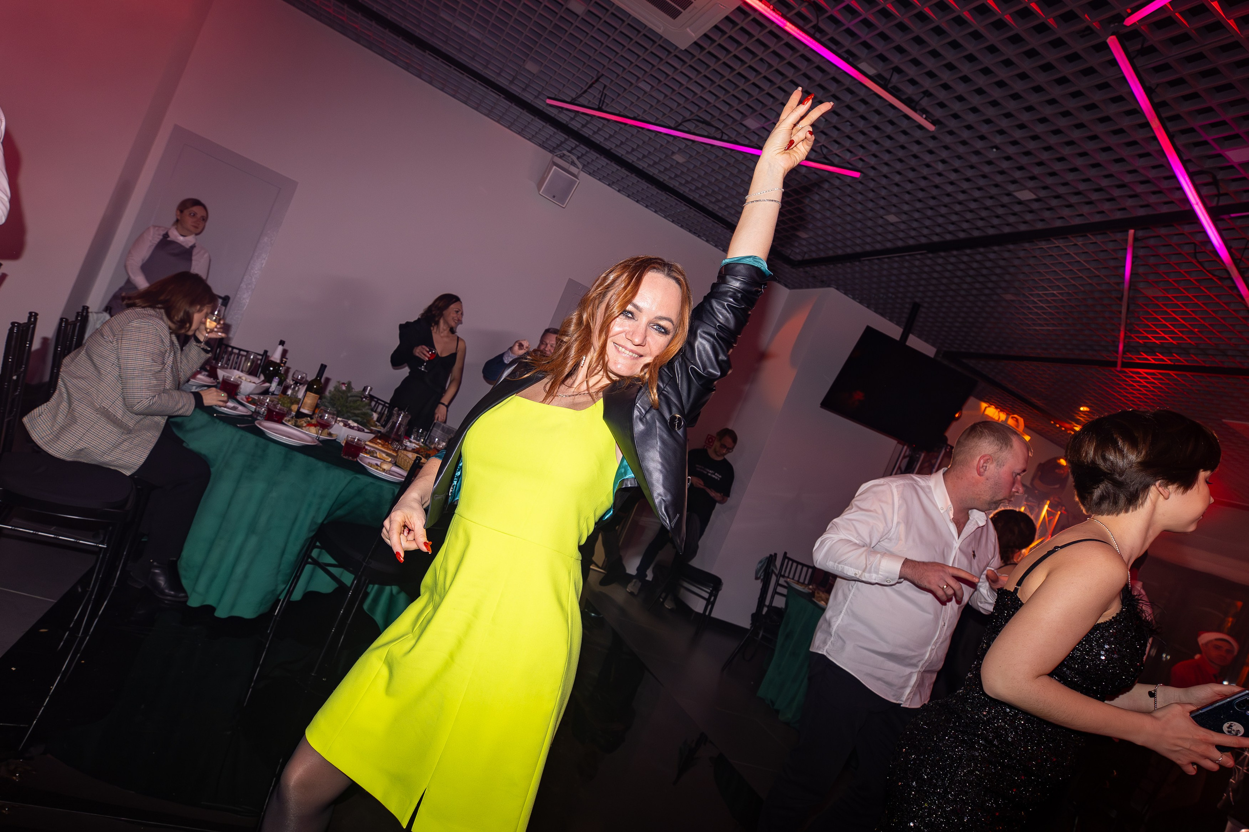 Фото и видео корпоративов. Свадебный, семейный видеограф и фотограф в Екатеринбурге Николай Рыков