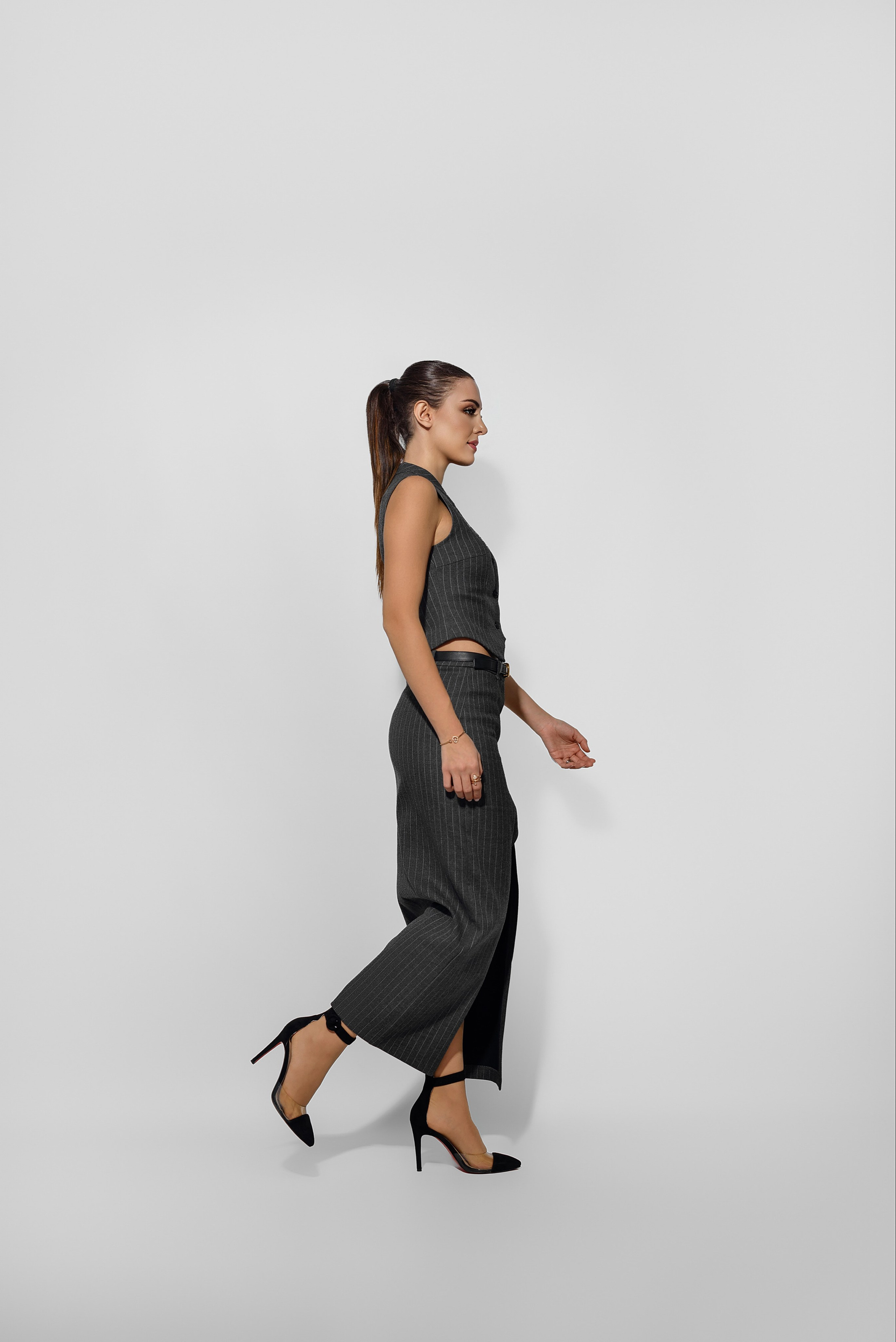 Женский портрет. Фотограф беременности и новорожденных в Рязани