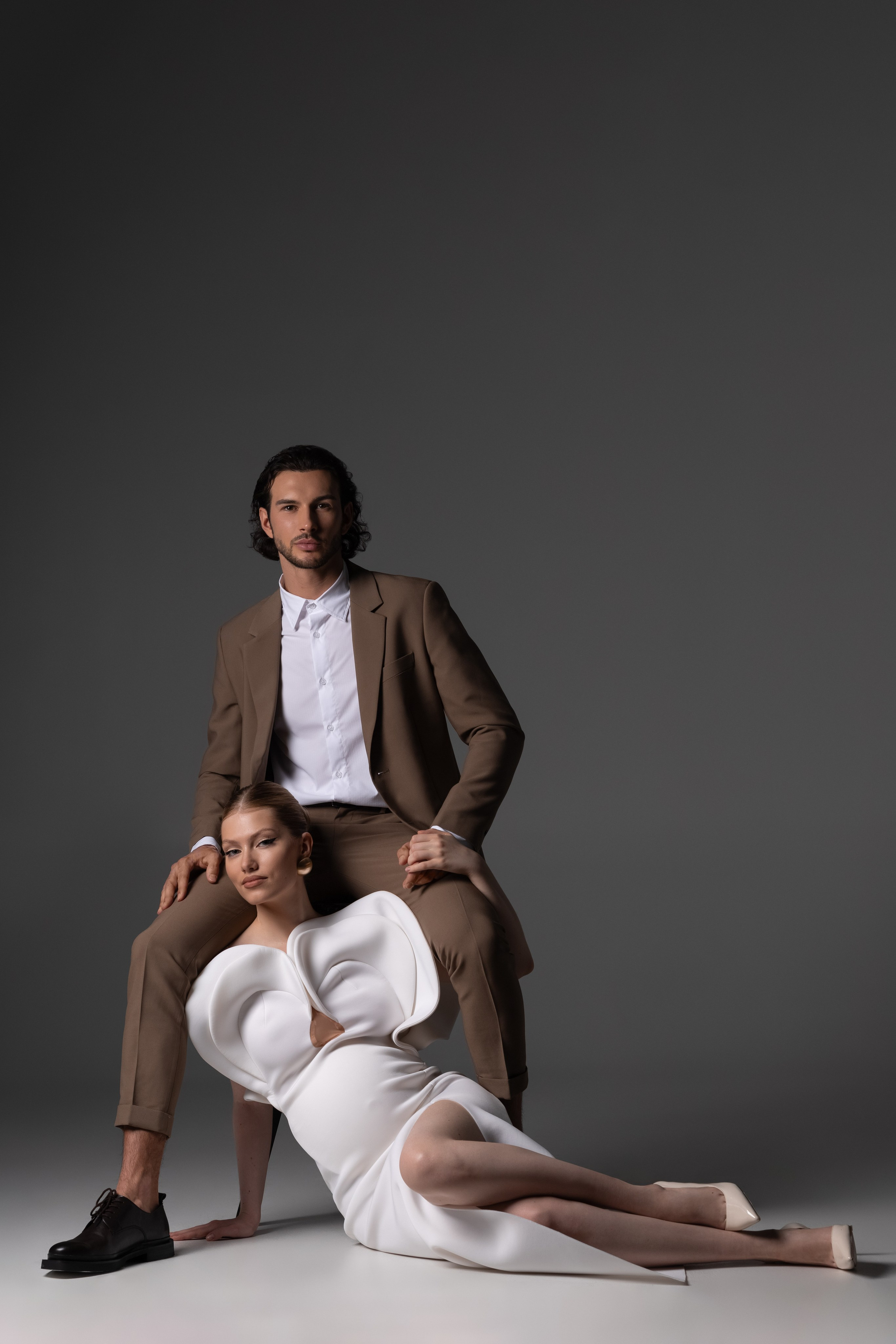 позы для съёмки беременности с мужем сидя, позы для съёмки беременности с мужем сидя на полу