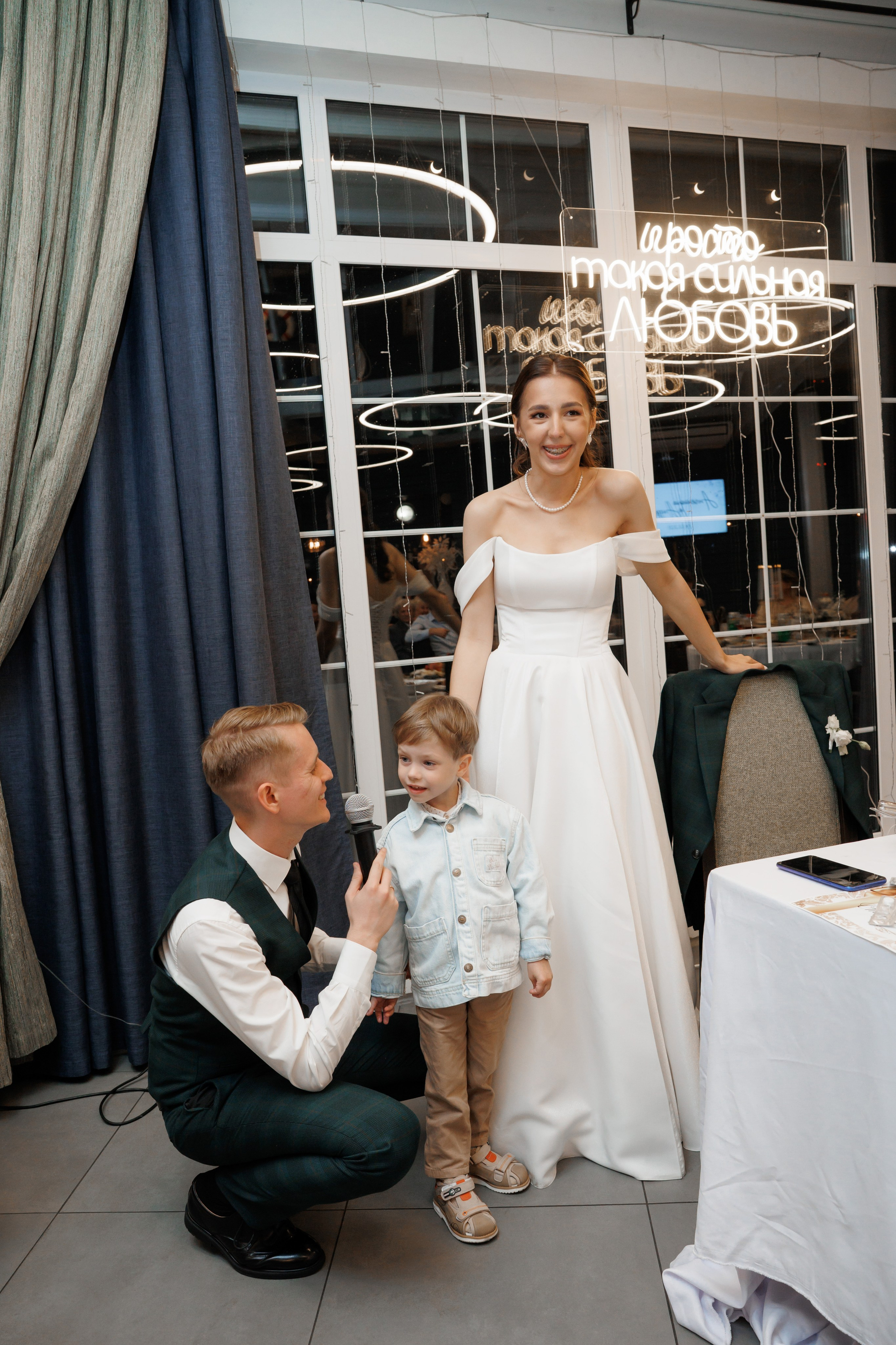 Регистрация в отеле Fish Point, ЗАГС Бутово, прогулка в Остафьево. Свадебный и репортажный фотограф (Москва, Королев и другие)