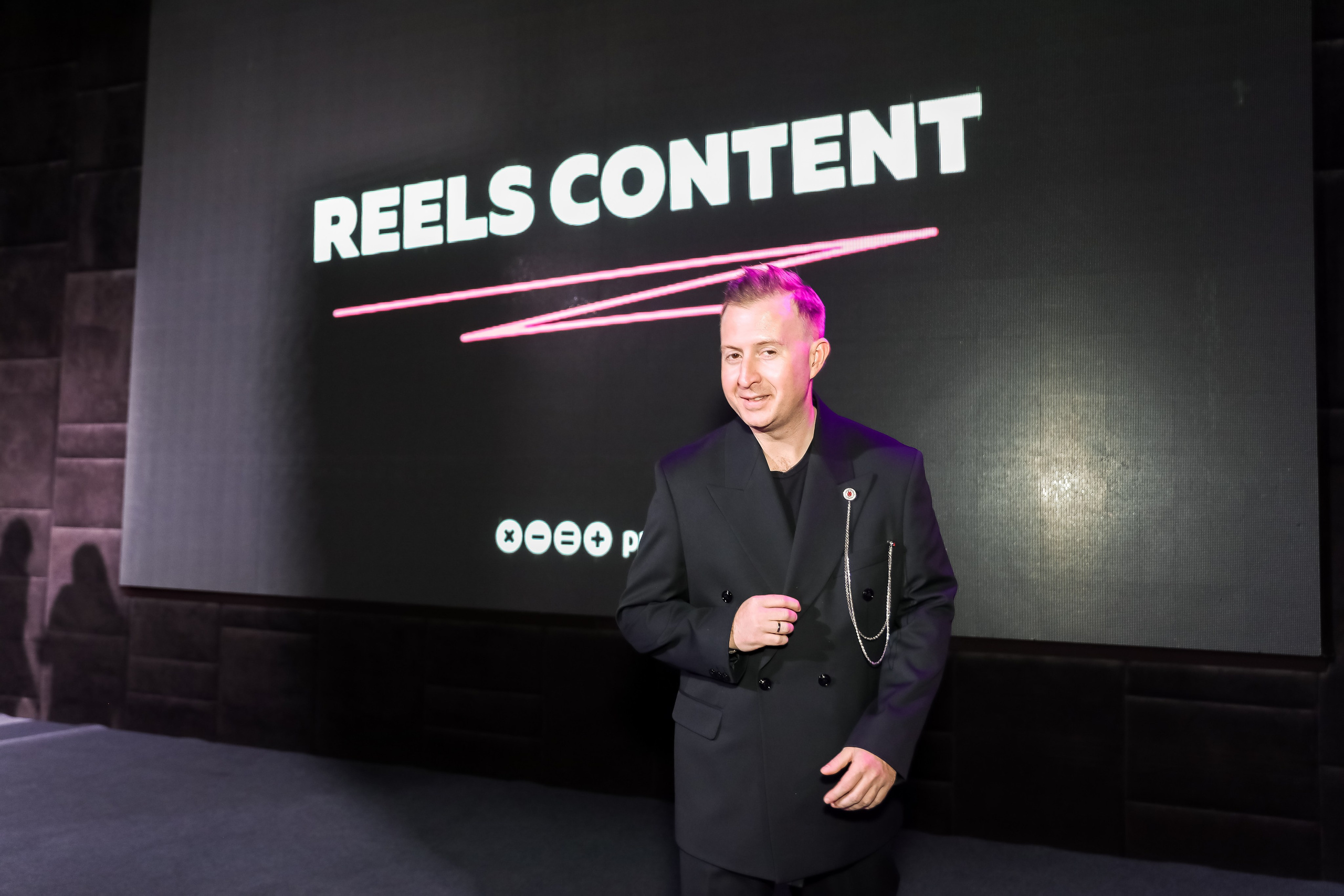 REELS CONTENT — НЕТВОРКИНГ. Photographer Viktoriya Markushina «My world throug»