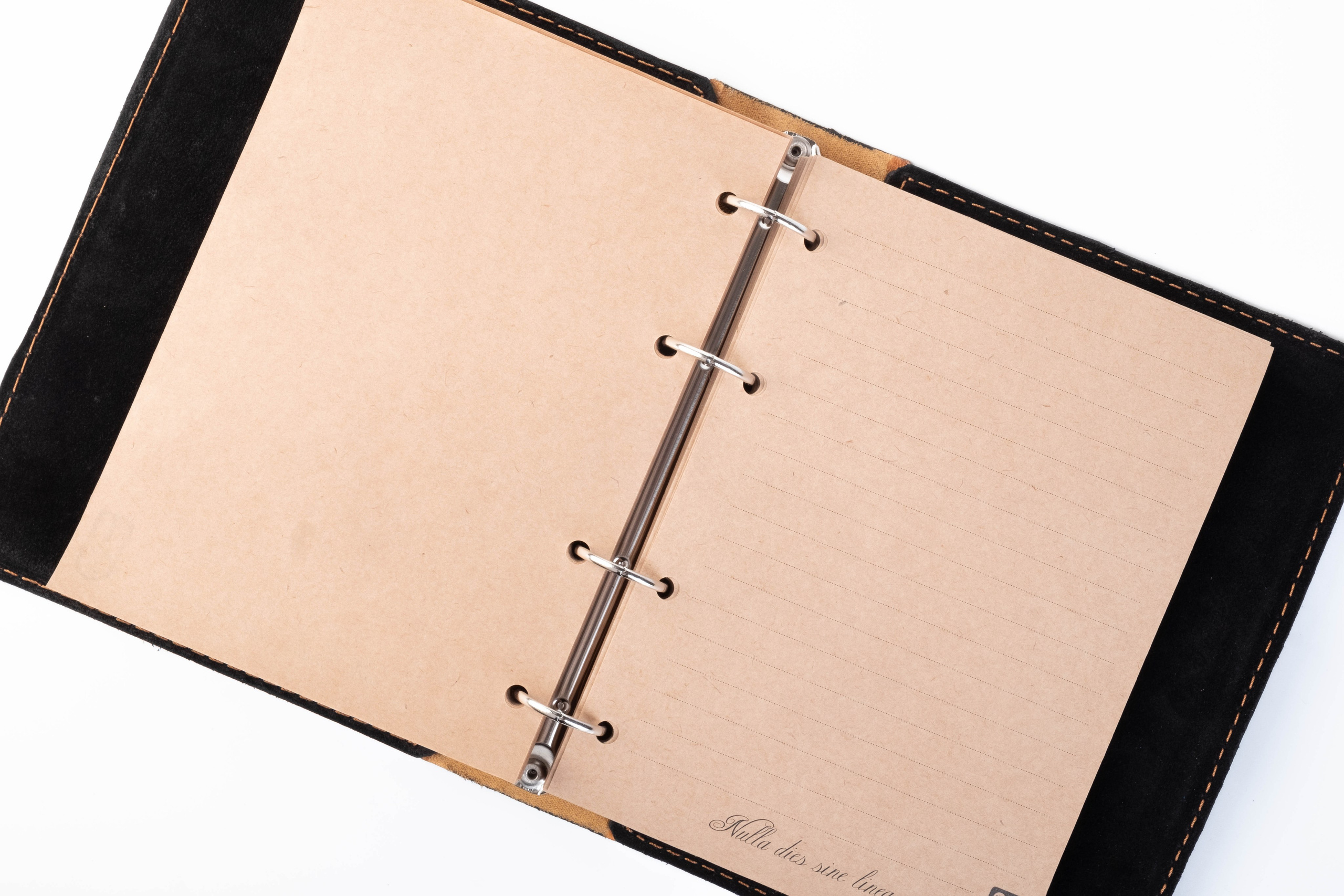 Кожаный блокнот. Иванова Екатерина. Фотограф Омск