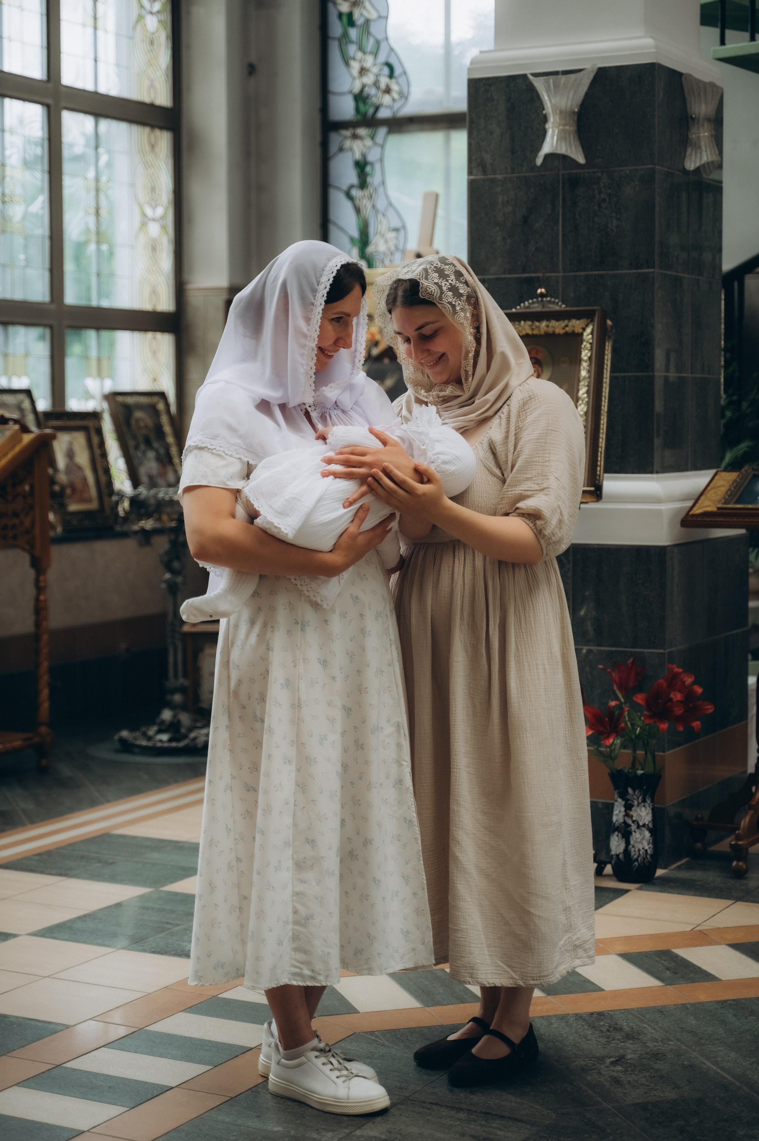 Крещение Вари (Дом Милосердия). Семейный фотограф в Минске Дарья Дреко