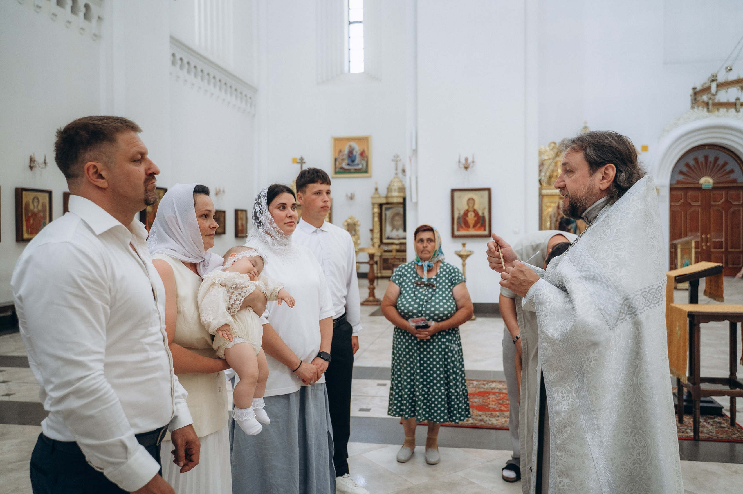 Крещение Верочки (Храм иконы Божией Матери «Всех скорбящих Радость). Семейный фотограф в Минске Дарья Дреко