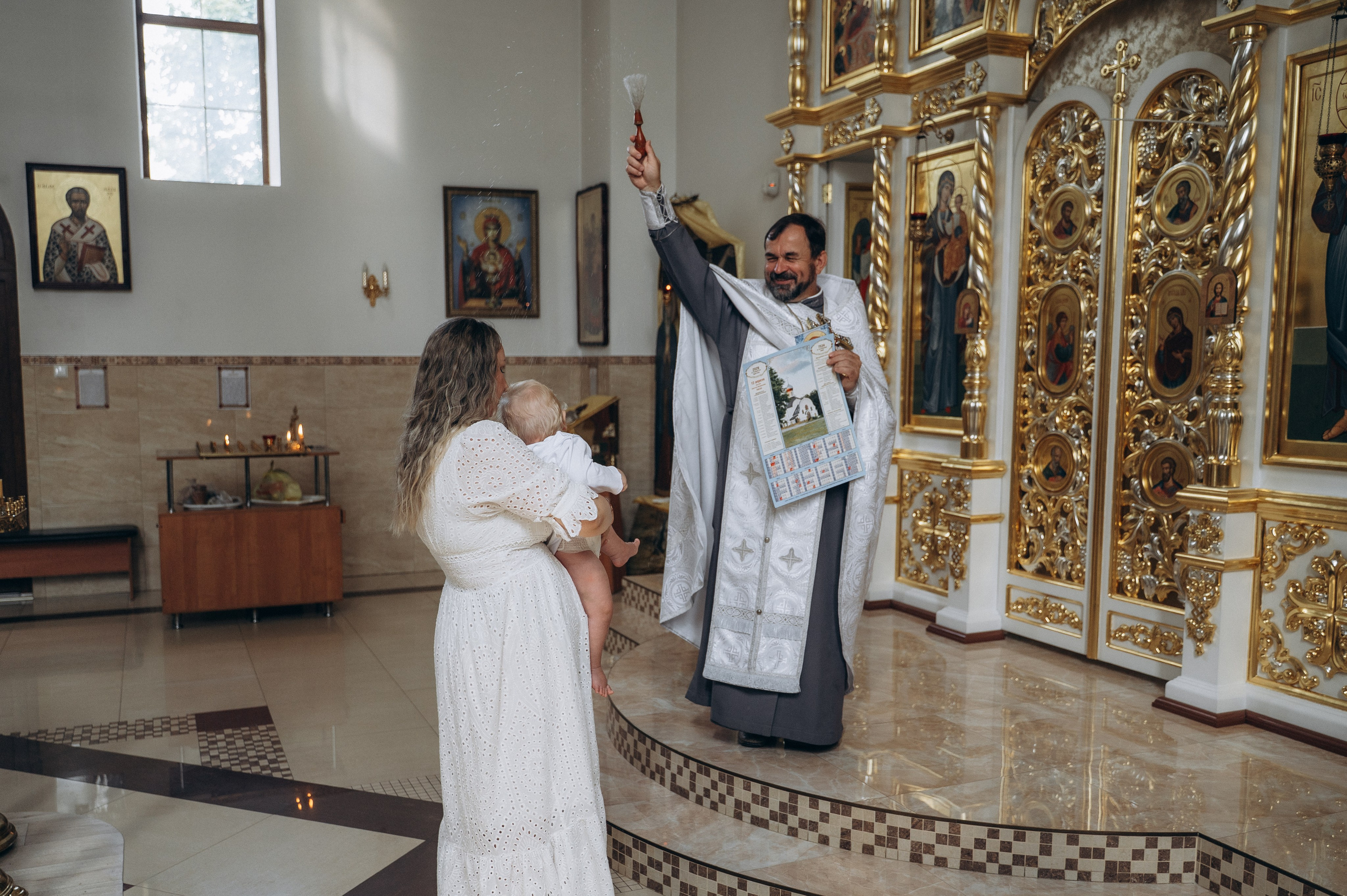 Крещение Станислава (Храм Луки Крымского). Семейный фотограф в Минске Дарья Дреко