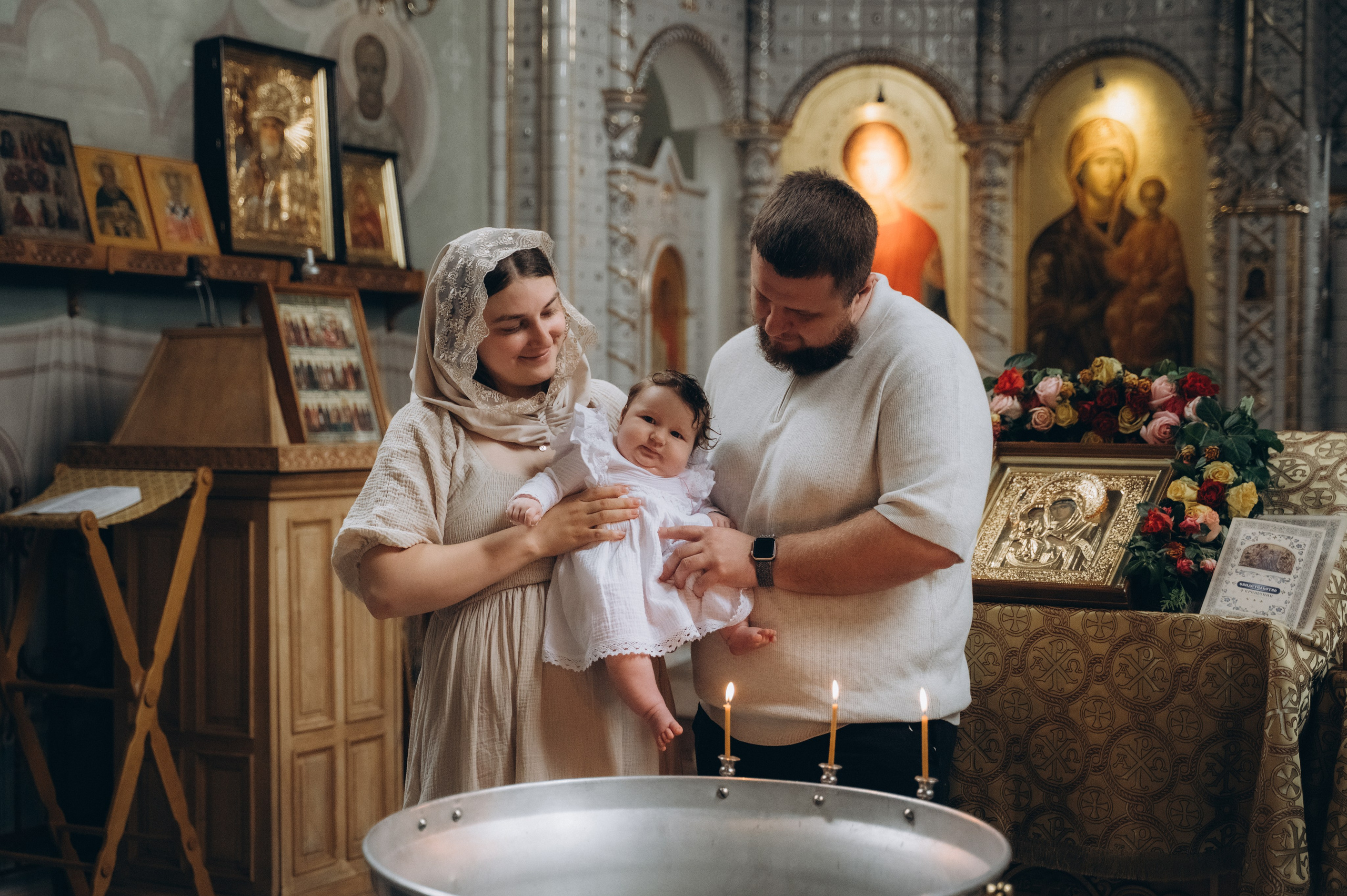 Крещение Вари (Дом Милосердия). Семейный фотограф в Минске Дарья Дреко
