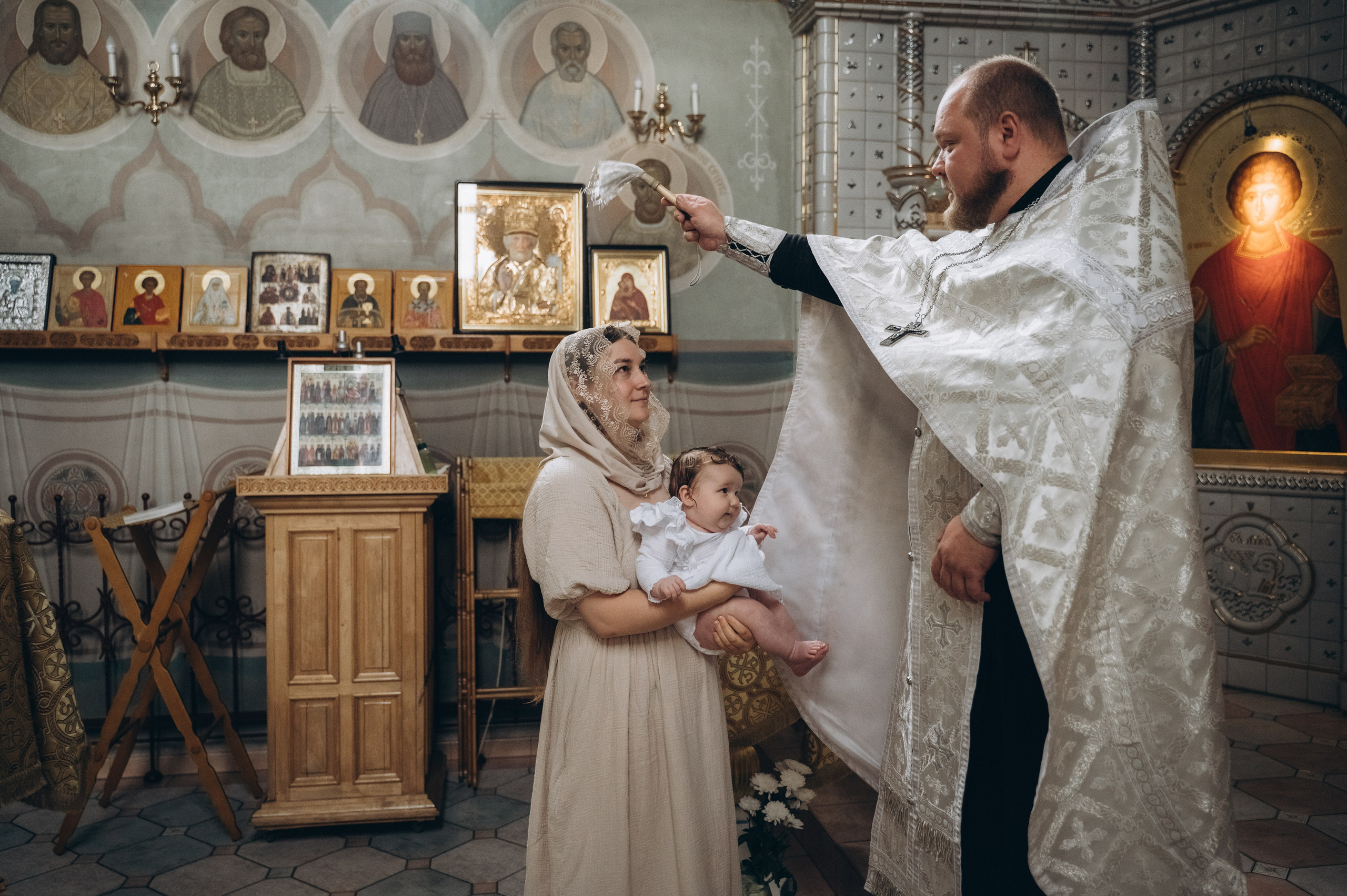 Крещение Вари (Дом Милосердия). Семейный фотограф в Минске Дарья Дреко