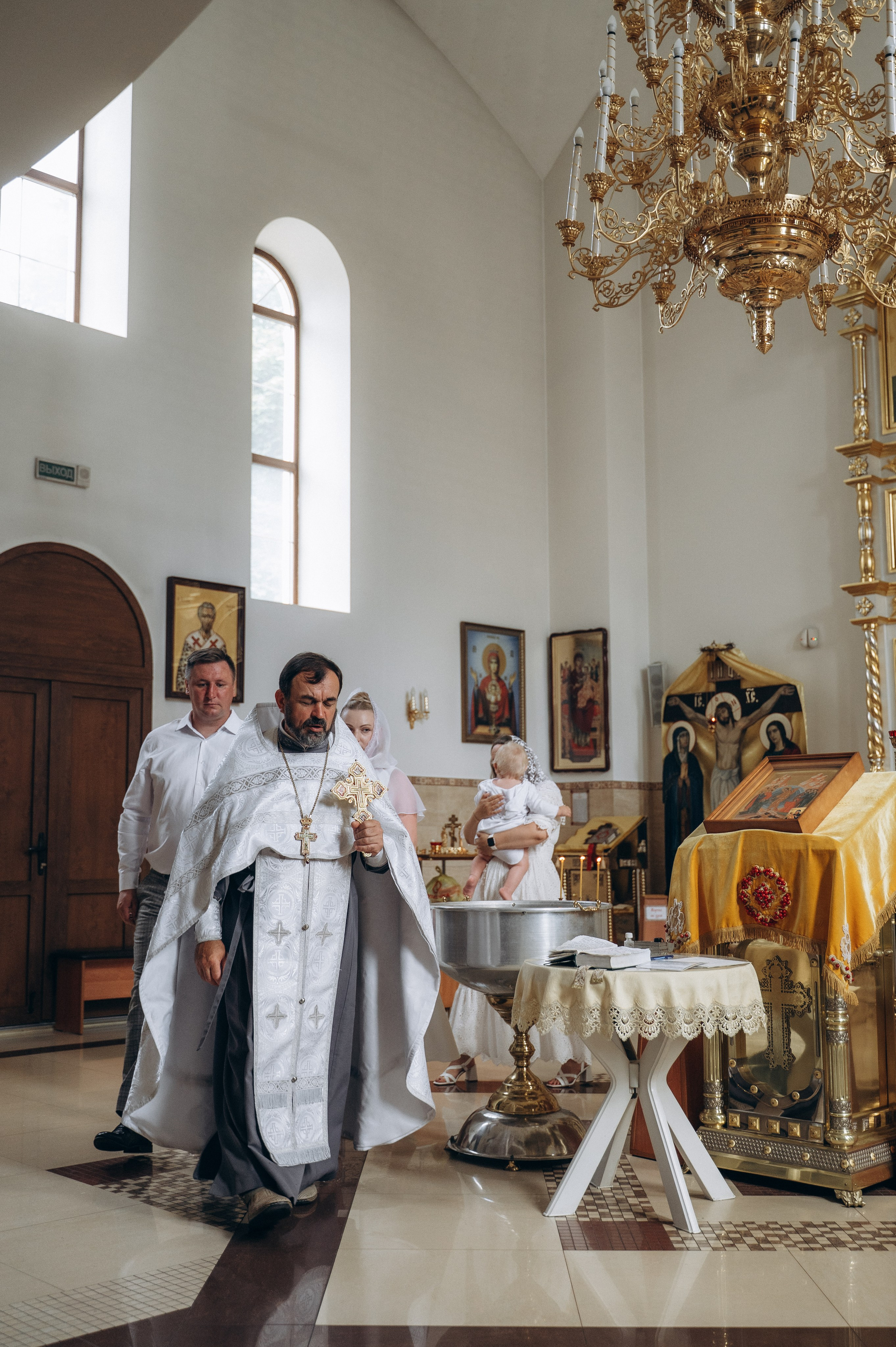 Крещение Станислава (Храм Луки Крымского). Семейный фотограф в Минске Дарья Дреко