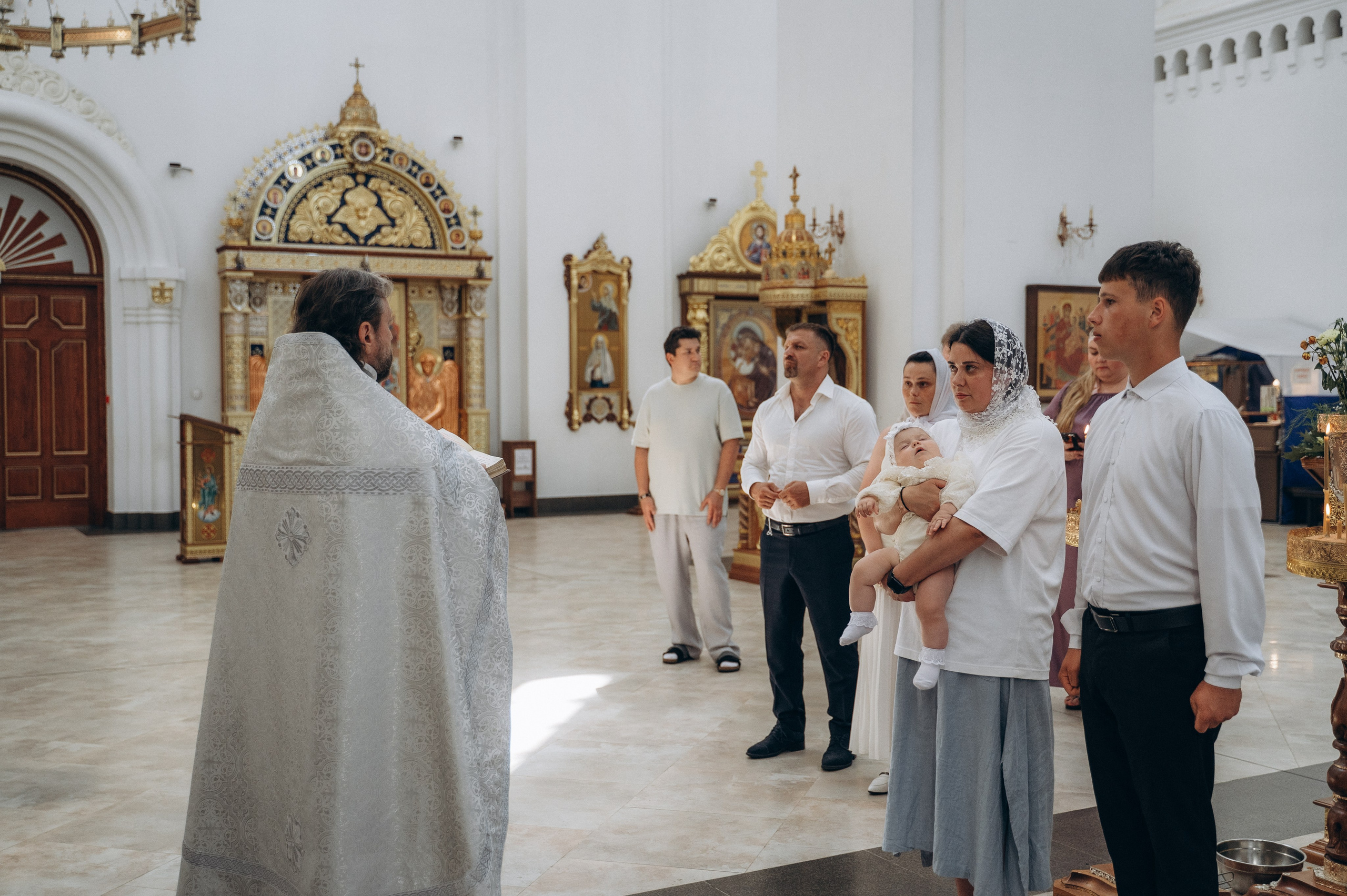 Крещение Верочки (Храм иконы Божией Матери «Всех скорбящих Радость). Семейный фотограф в Минске Дарья Дреко