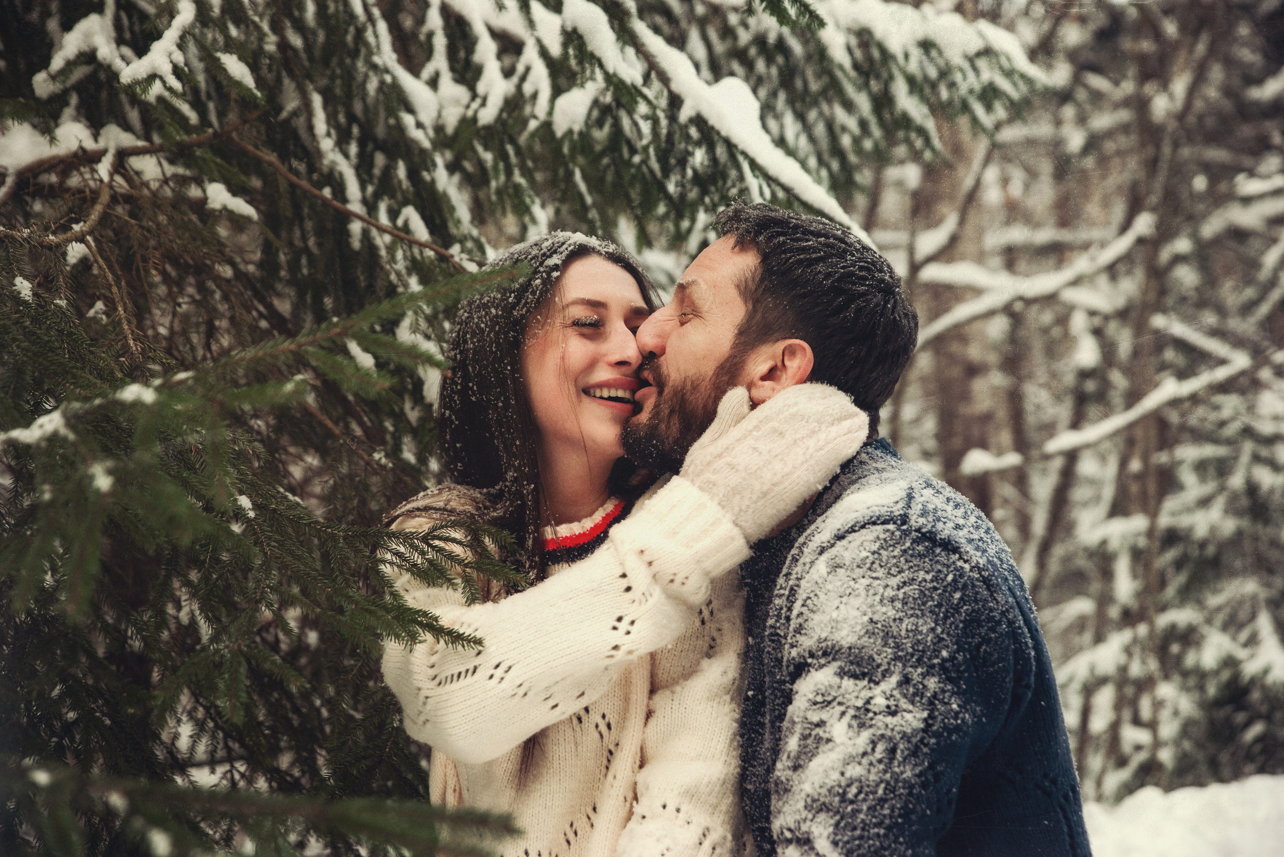 В зимнем лесу. Фотограф Крещение Венчание Москва