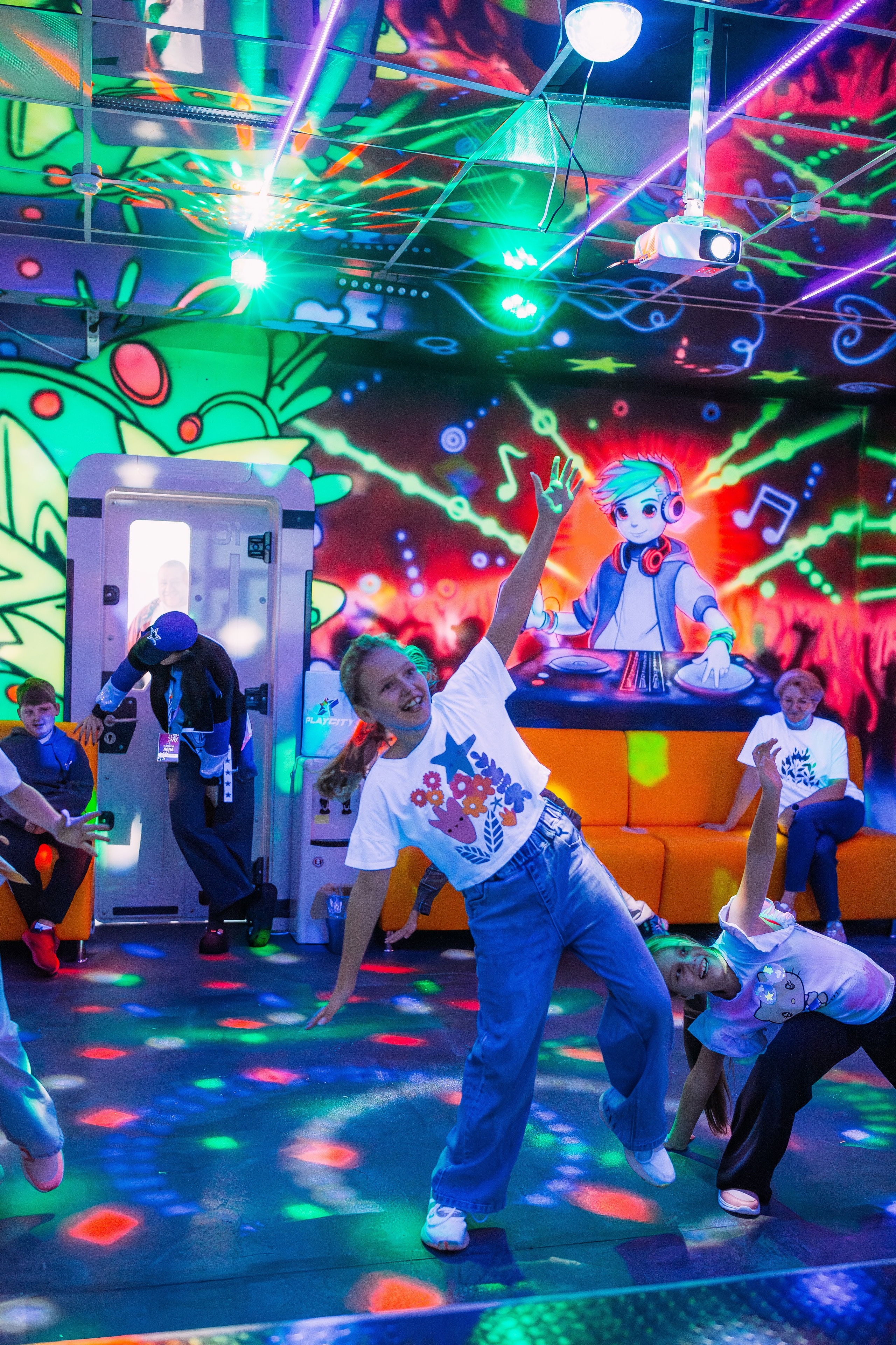 День рождения (PlayCity). Семейный фотограф в Волгограде Надежда Головко