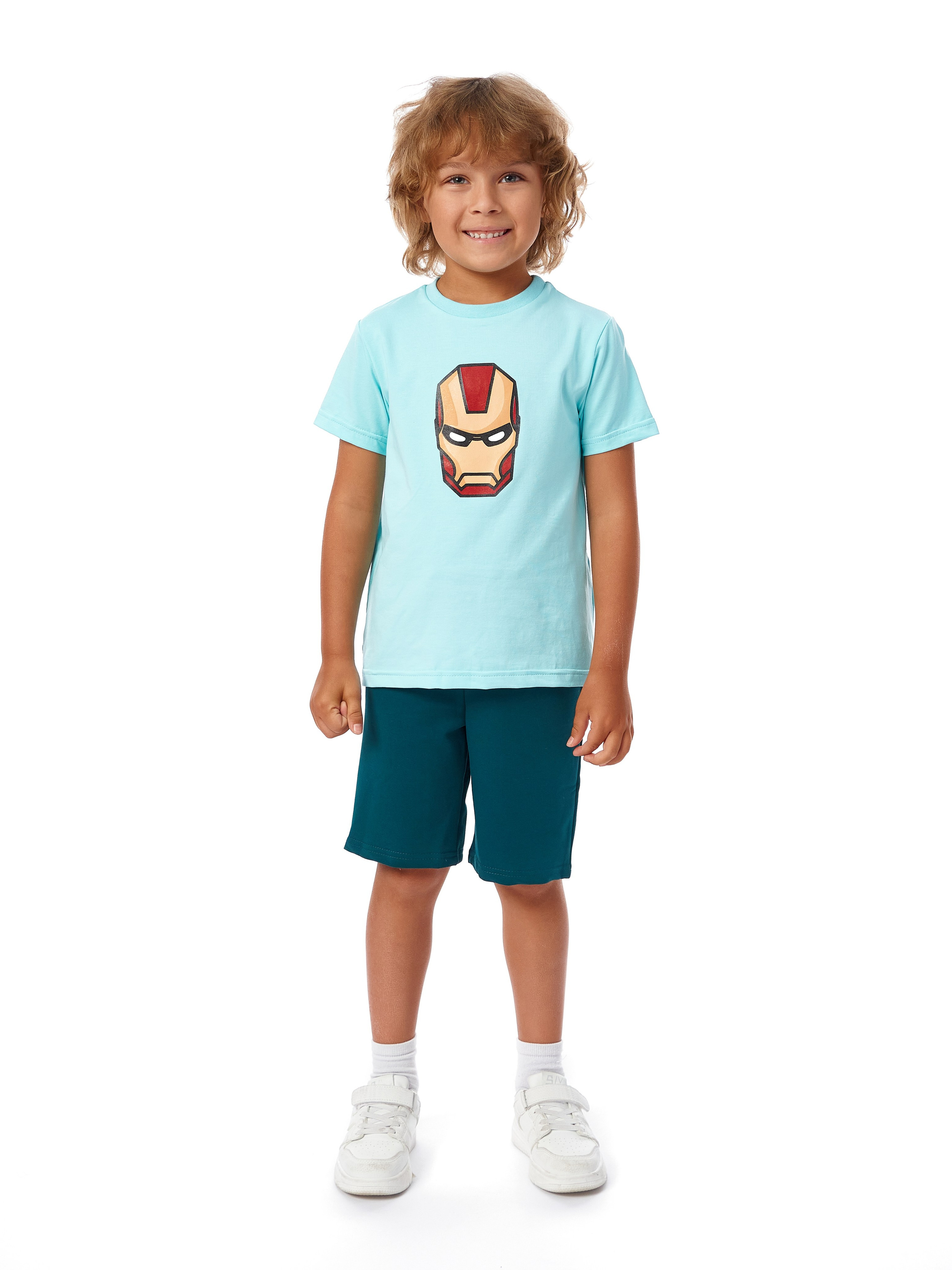 Детские костюмы. Каталожный предметный фотограф