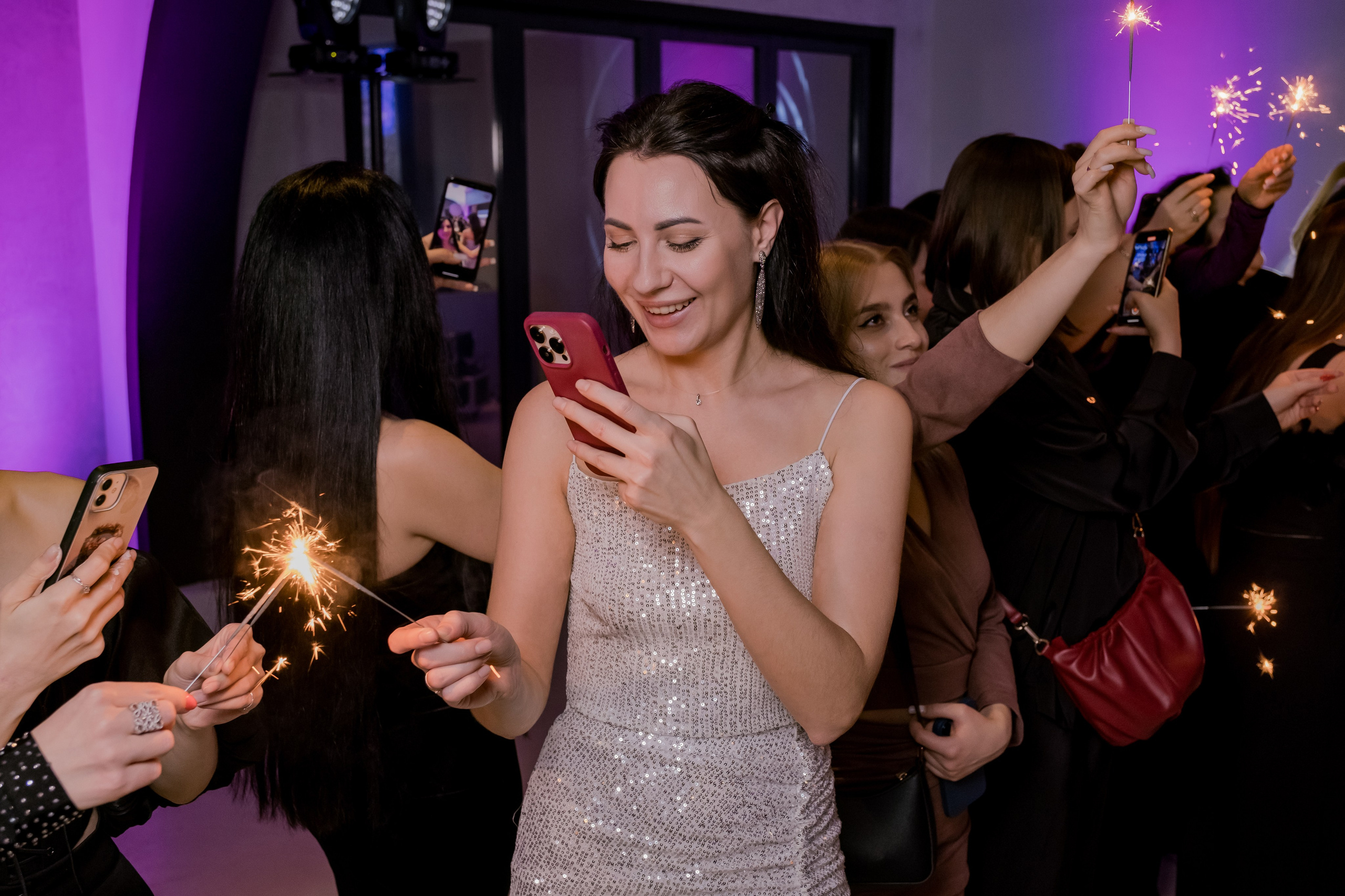 Выпускной онлайн-школы Шушанны Исраелян совместно с Анной Горбуновой. Репортажный фотограф Анастасия Ащепкова