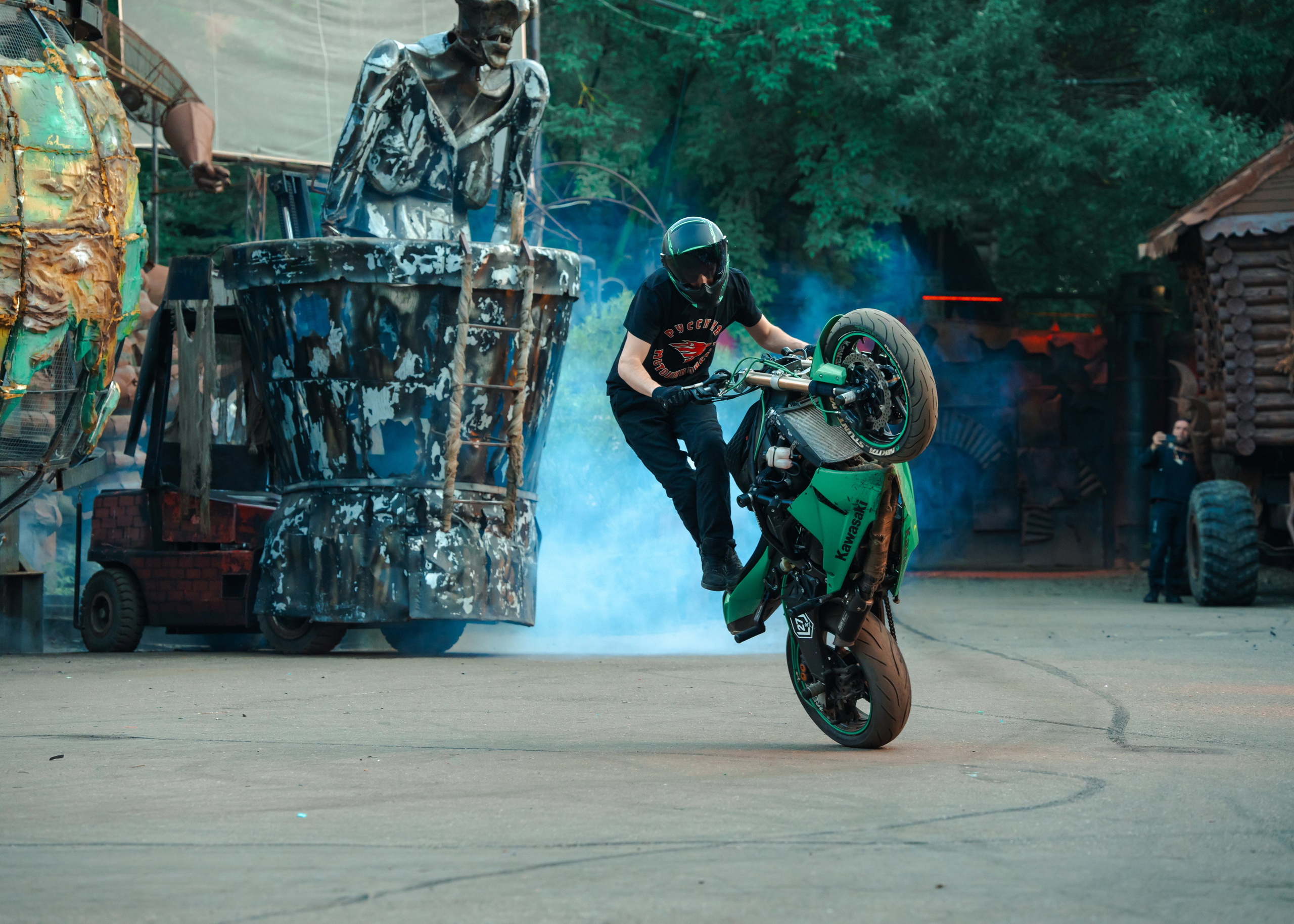 Выпускной Байк Центр «Ночные волки». Крамер Юлиана детский и семейный фотограф