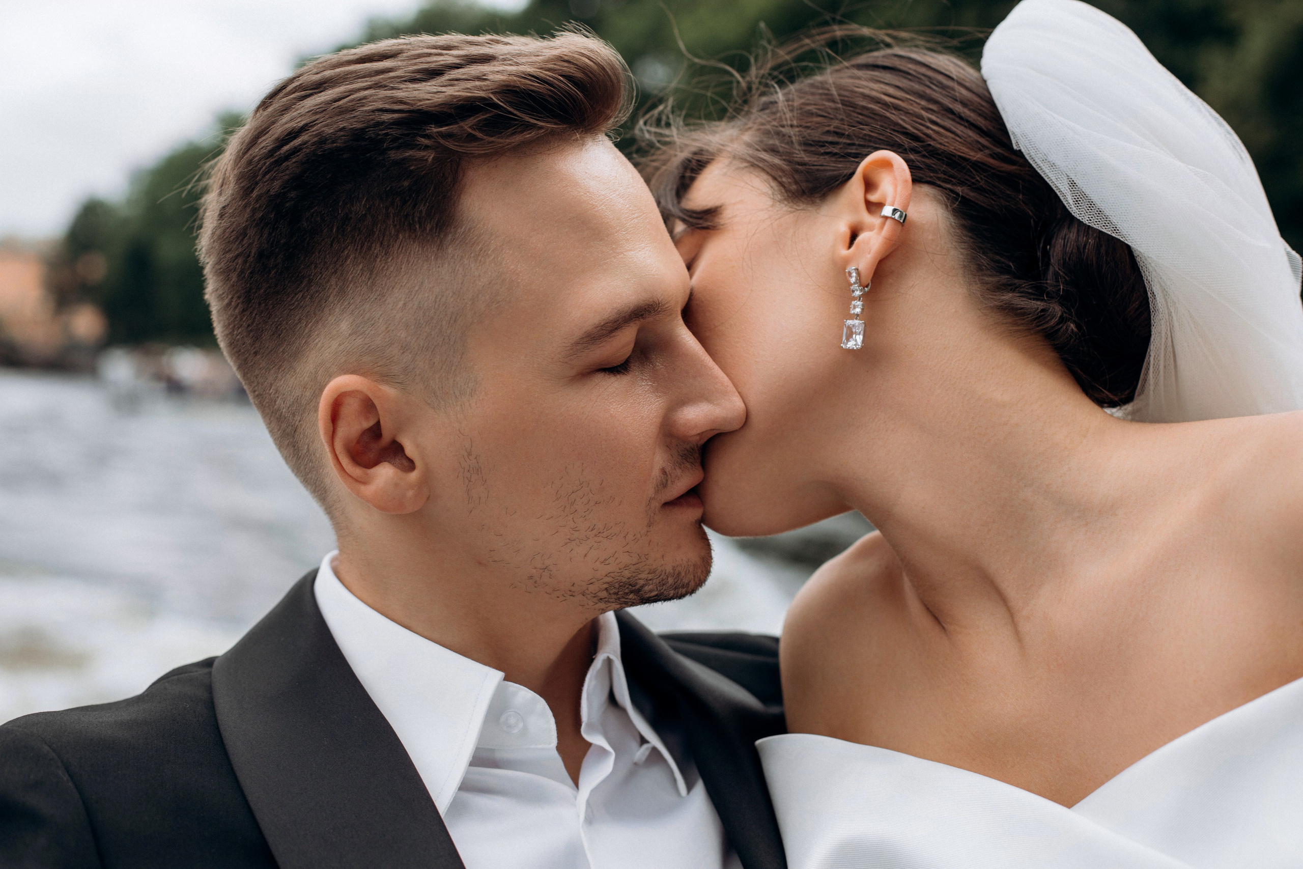 Свадьба на катере. Свадебный фотограф в Санкт-Петербурге Вика Стукачева