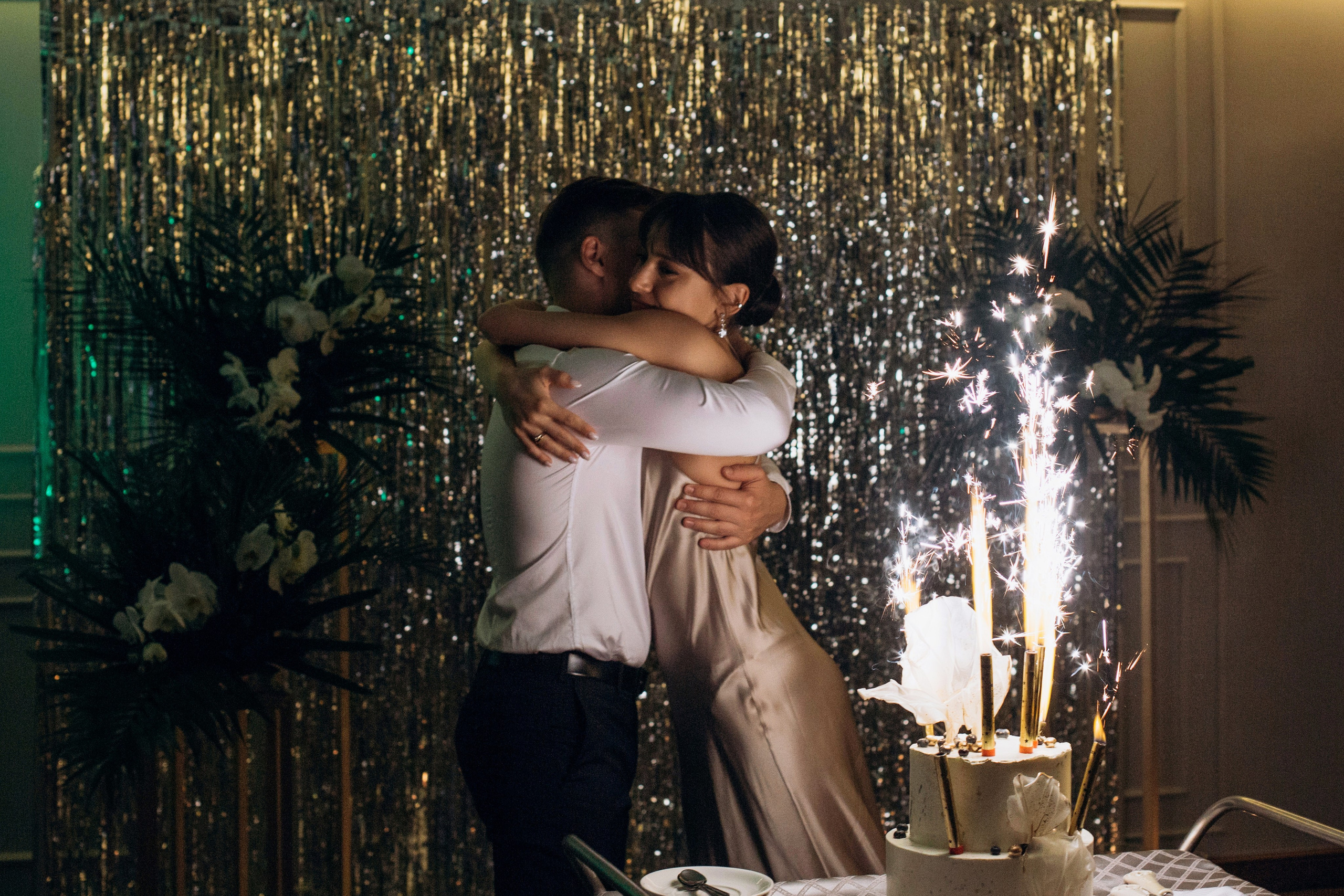 Свадьба на катере. Свадебный фотограф в Санкт-Петербурге Вика Стукачева