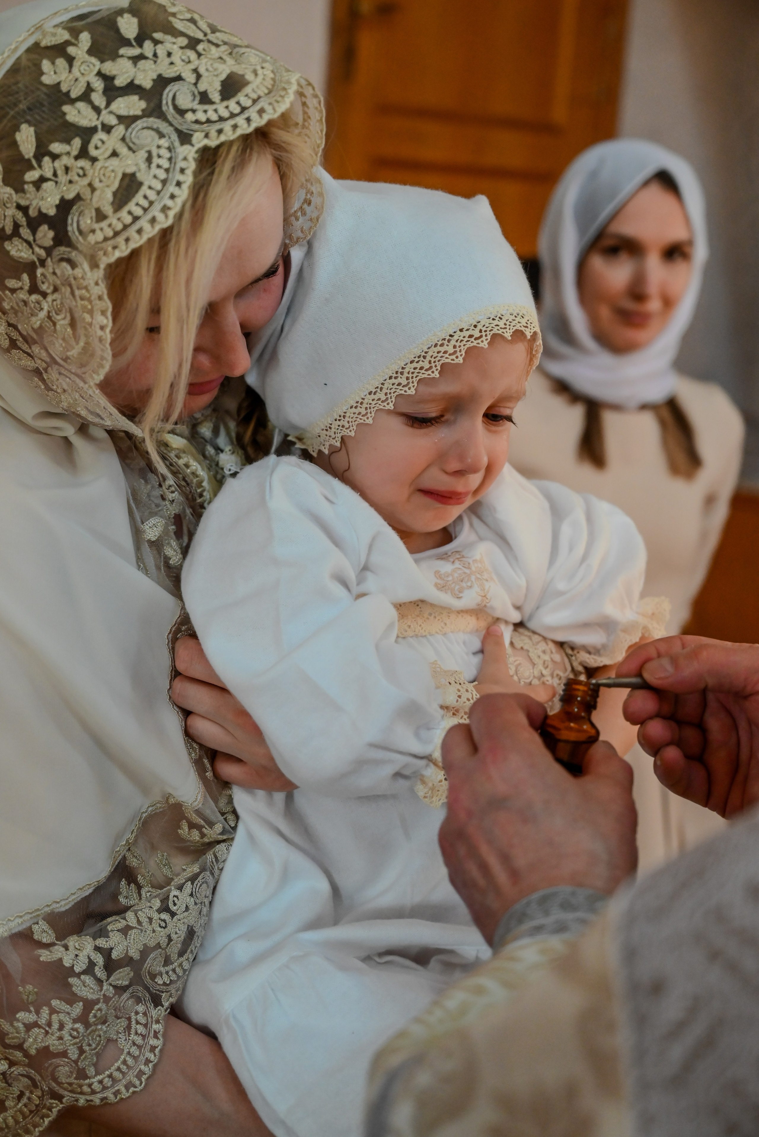 Крещение мама Анна. Семейный и детский фотограф Москва