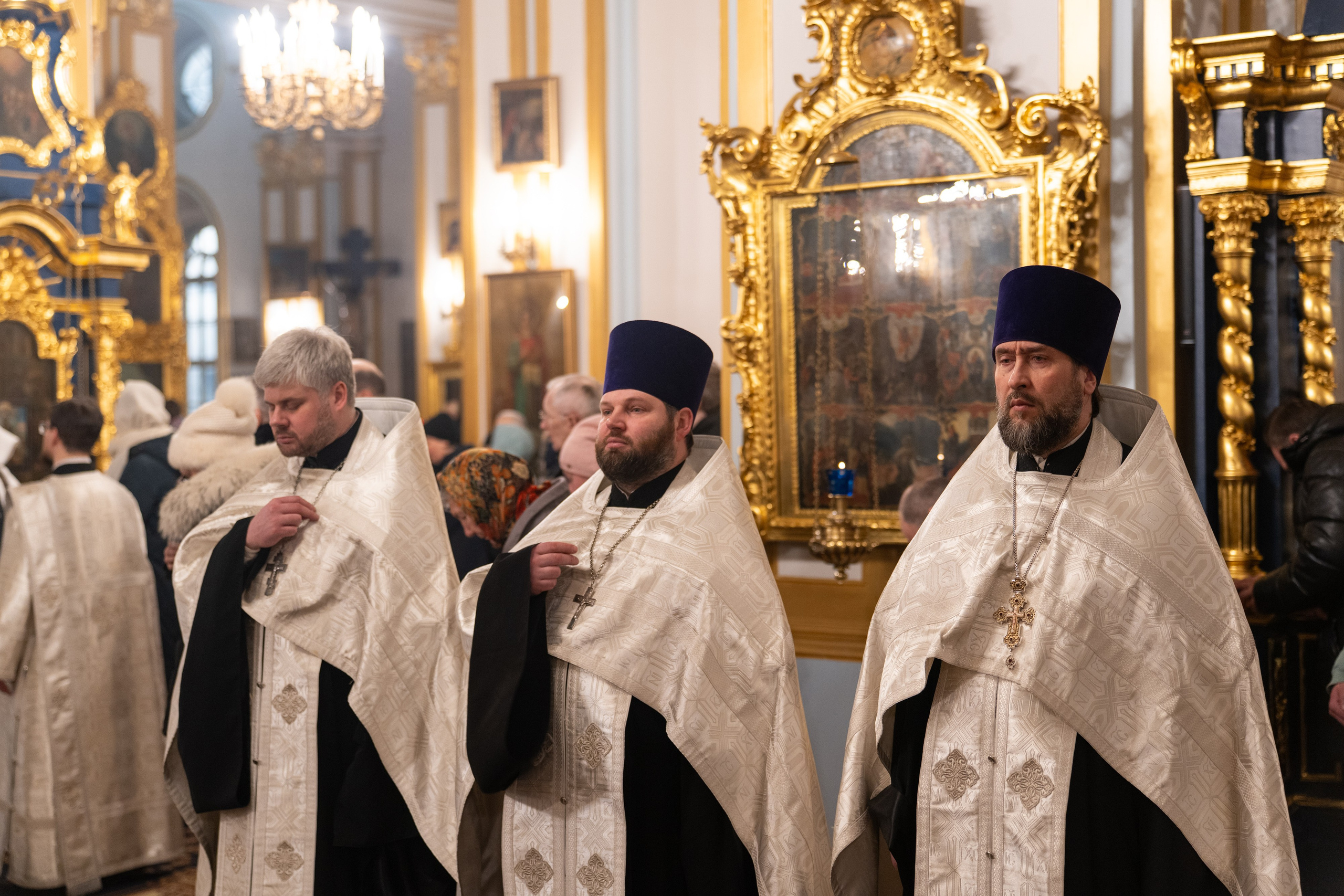 Праздничное бдение в Николо-Богоявленском морском соборе. НИКОЛО-БОГОЯВЛЕНСКИЙ МОРСКОЙ СОБОР